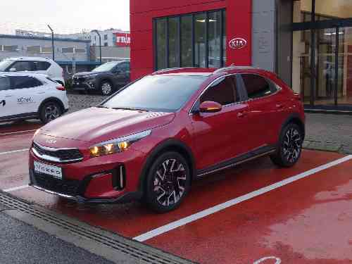 KIA XCeed 1,5 T-GDi GPF 7DCT TOP !SKLADEM!