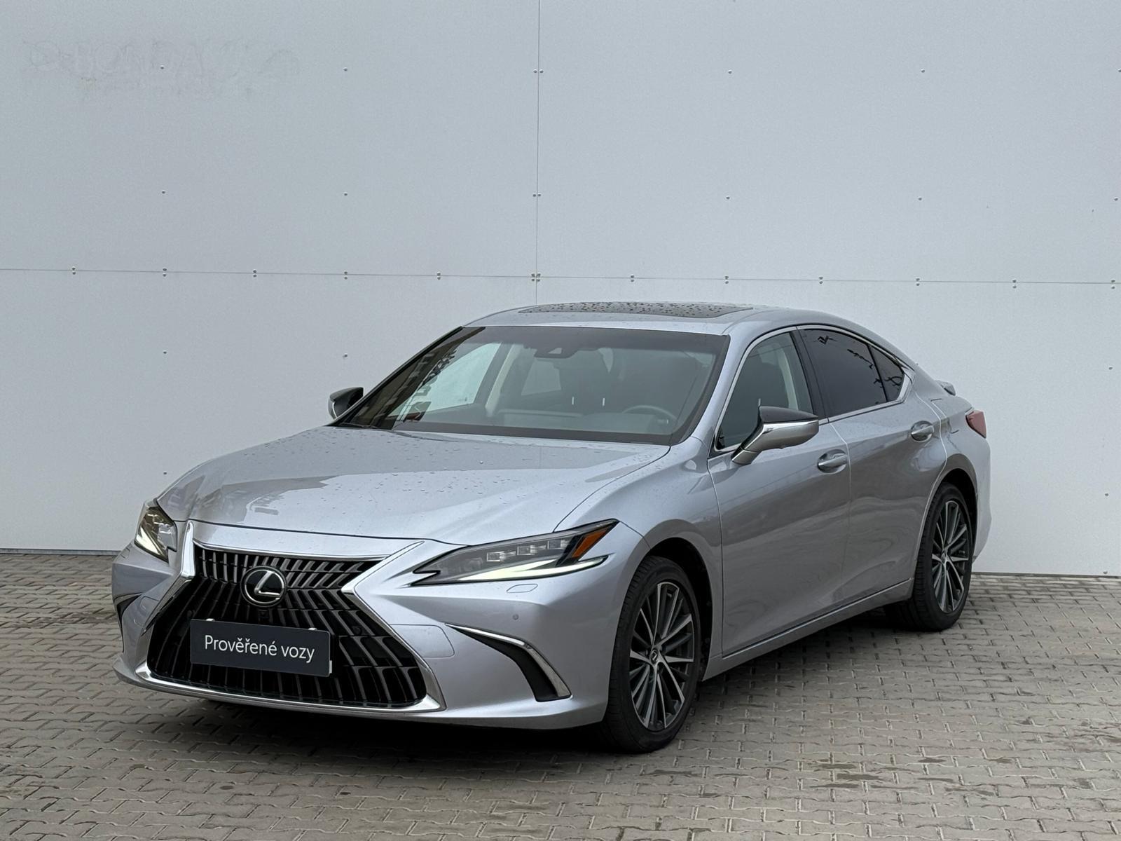 Lexus ES 300h 2,5 HSD e-CVT Prestige TOP