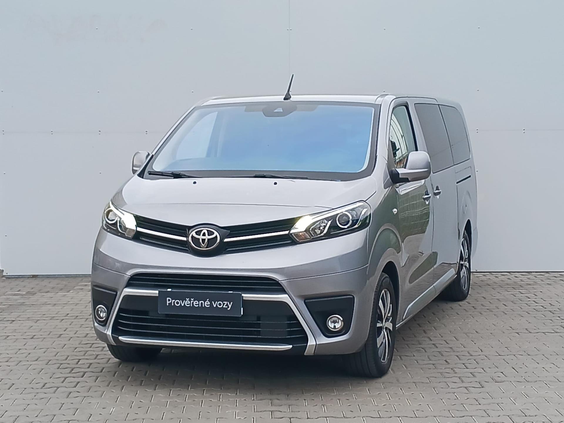 Toyota Proace Verso 2,0 D-4D 8AT L2 VIP Webasto AT