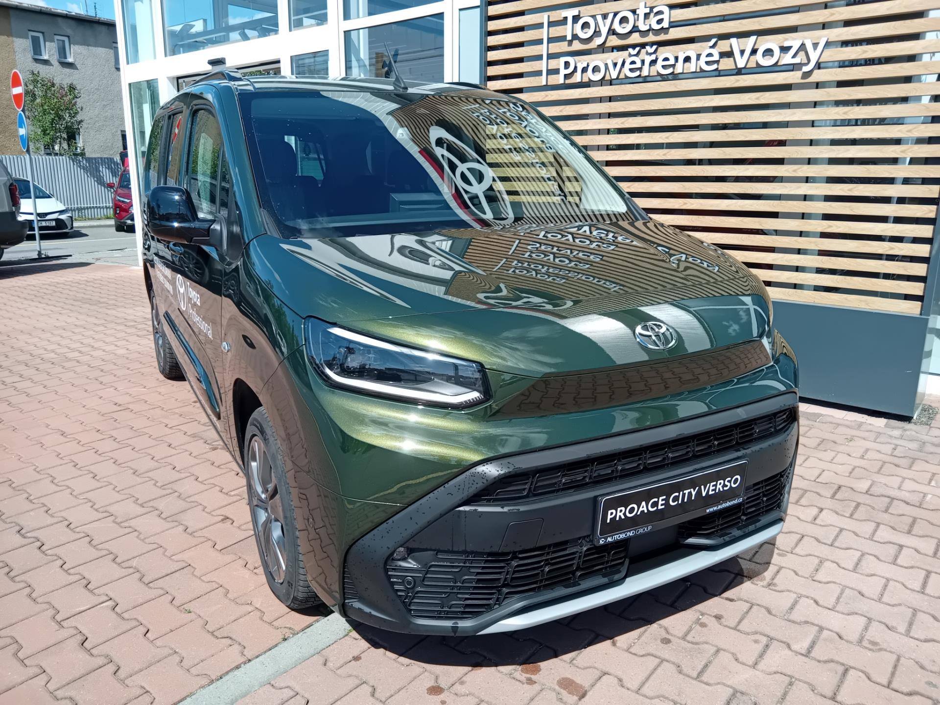 Toyota Proace City Verso 1,5D 130K 8AT VIP 7 MÍST