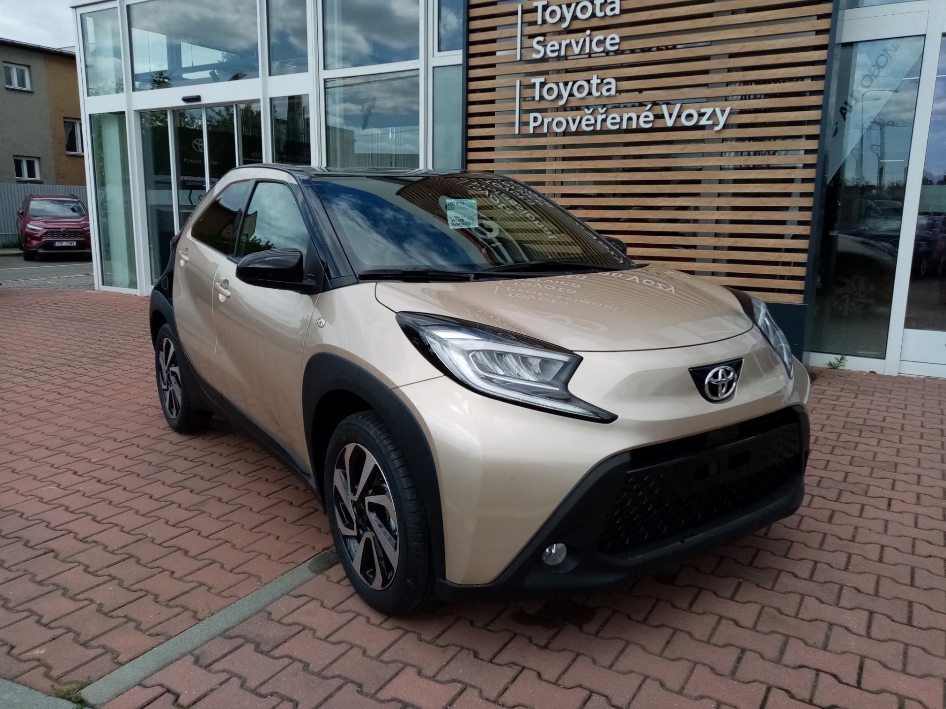 Toyota Aygo X 1,0 5MT STYLE TECH VISION