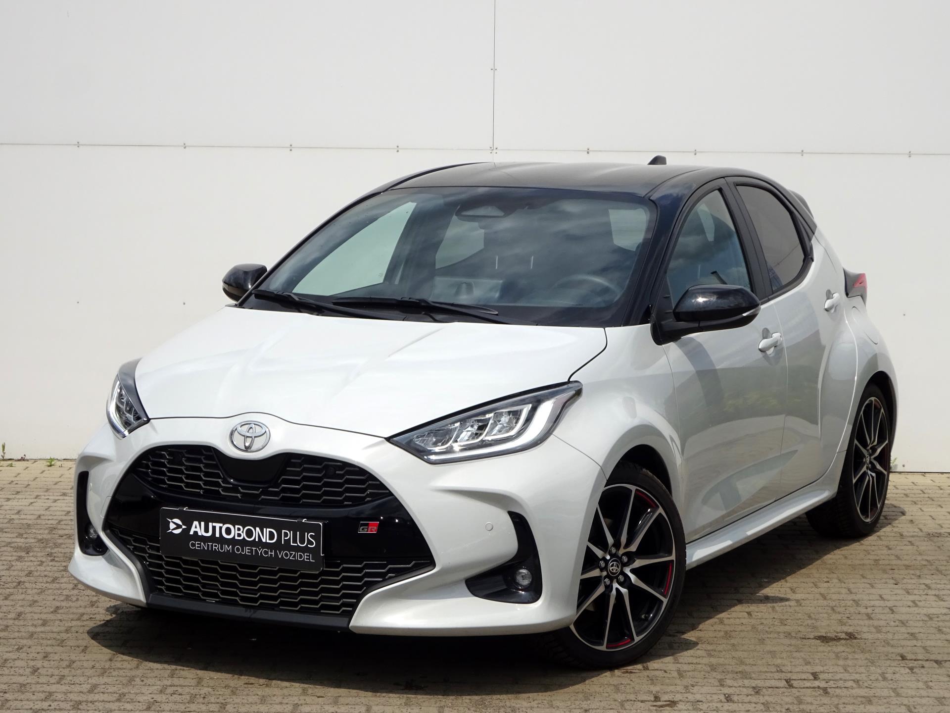 Toyota Yaris 1.5 HSD 130k e-CVT GR-Sport VIP