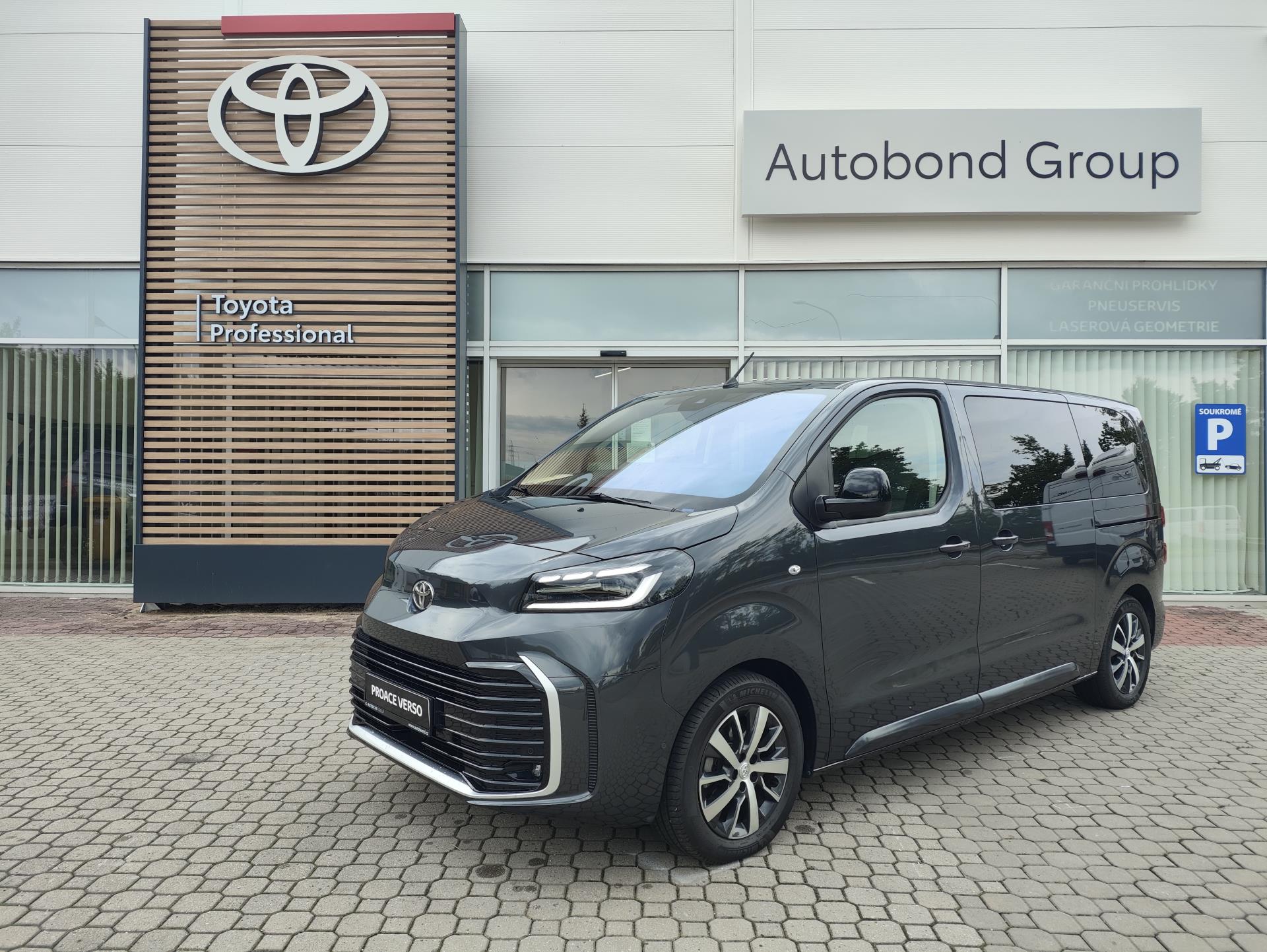 Toyota Proace Verso 2.0D 6MT Family 8S Webasto Camping + tažné, zimní pneu