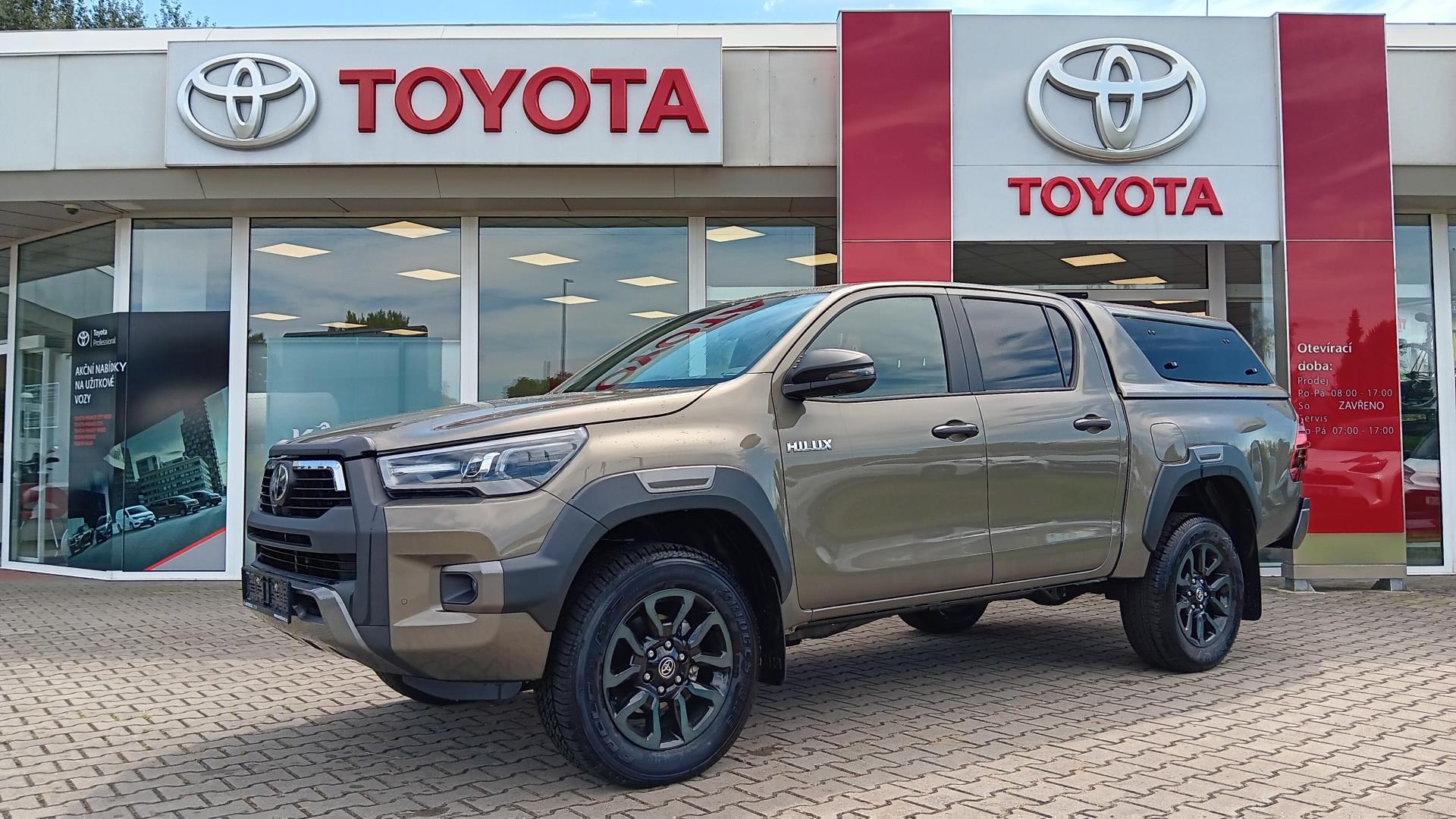 Toyota Hilux 2.8 AT Diesel Invincible Hybrid 48V