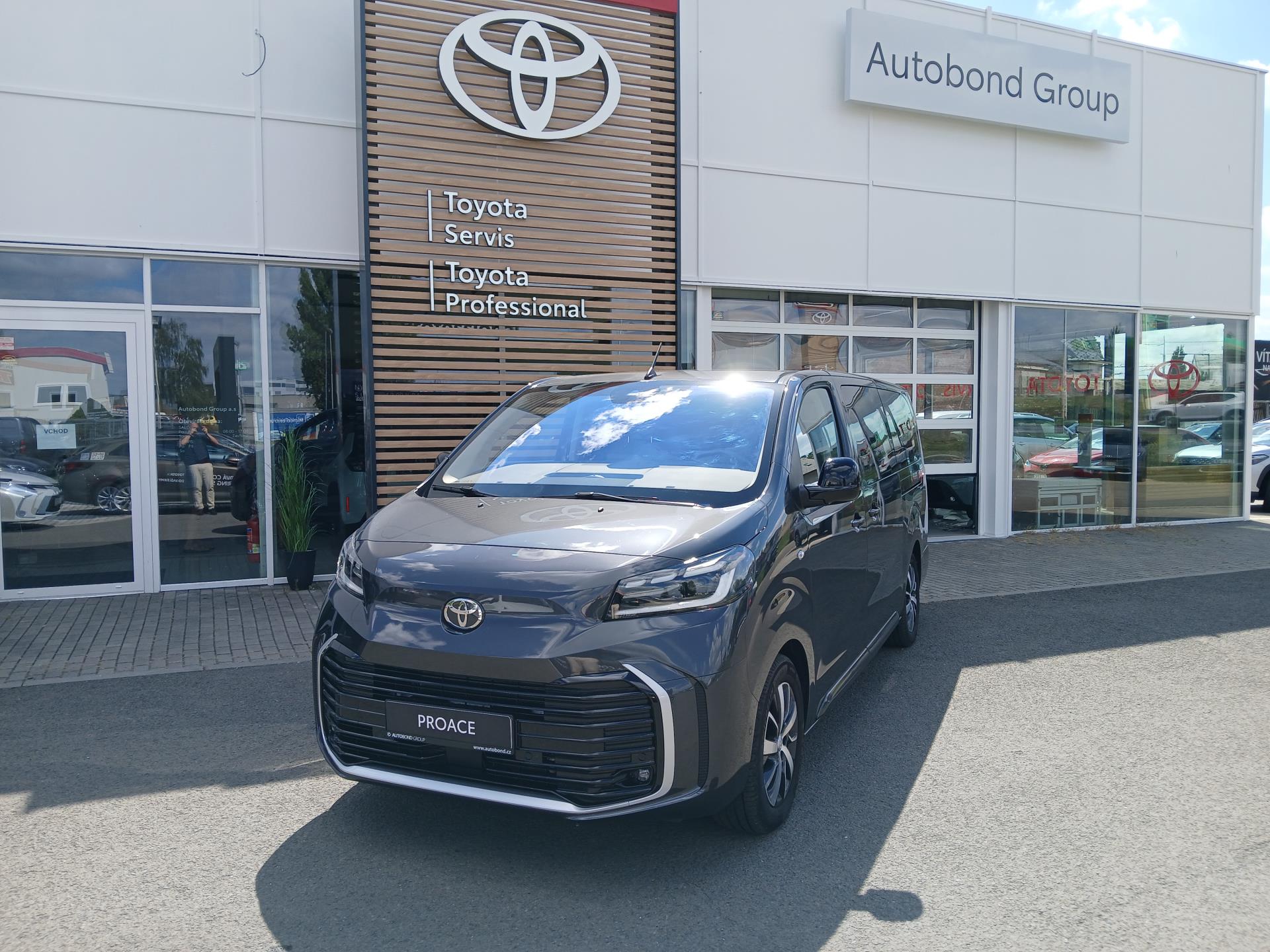Toyota ProAce 2,0 177 8AT VIP 7 míst L2