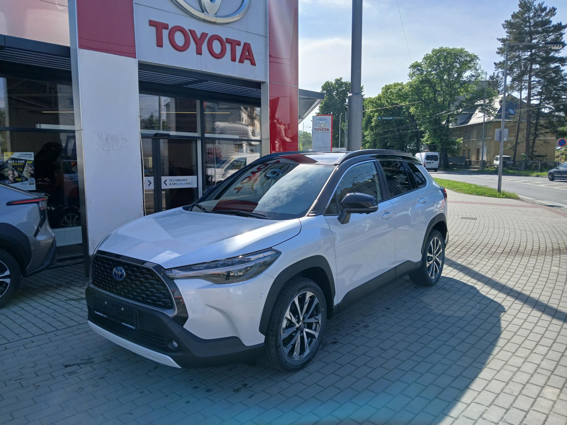 Toyota Corolla Cross 2,0HEV 197k CVT 4×4