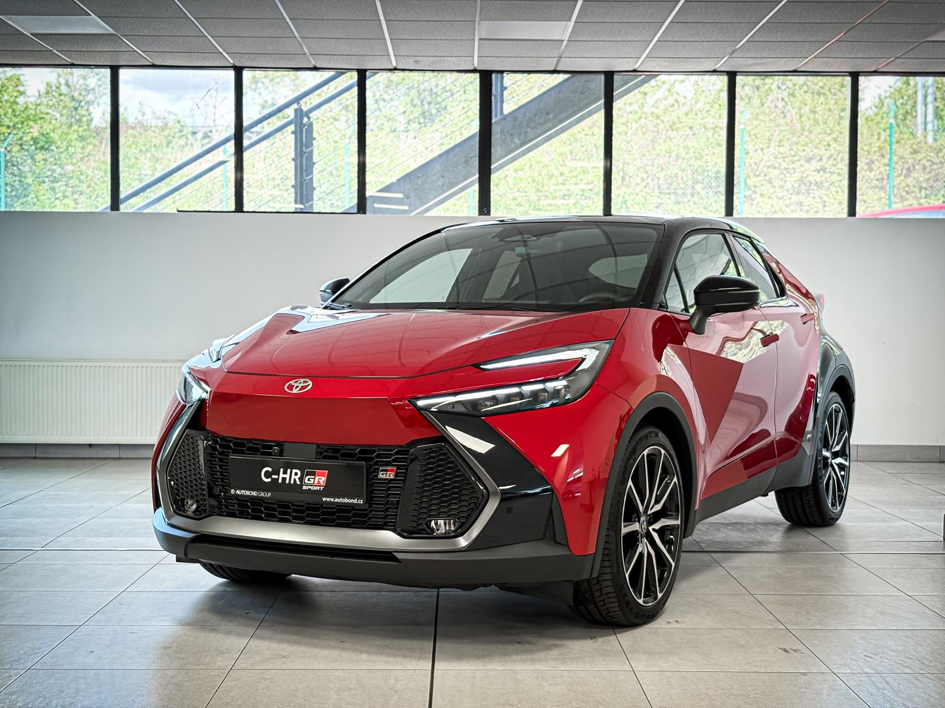 Toyota C-HR 2.0L HEV CVT GR SPORT Premiere Edition 4×4 + ZIMNÍ KOMPLETY ZDARMA