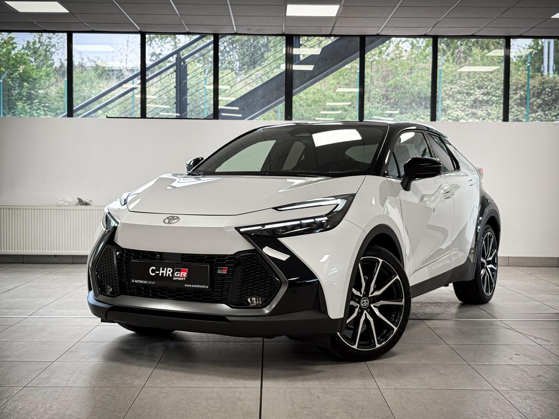 Toyota C-HR 2.0L HEV CVT GR SPORT Premiere Edition 4×4 + ZIMNÍ KOMPLETY ZDARMA