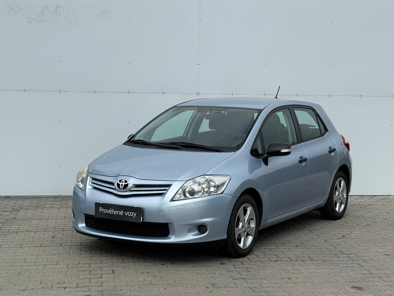 Toyota Auris 1.33 VVT-i Terra Cool
