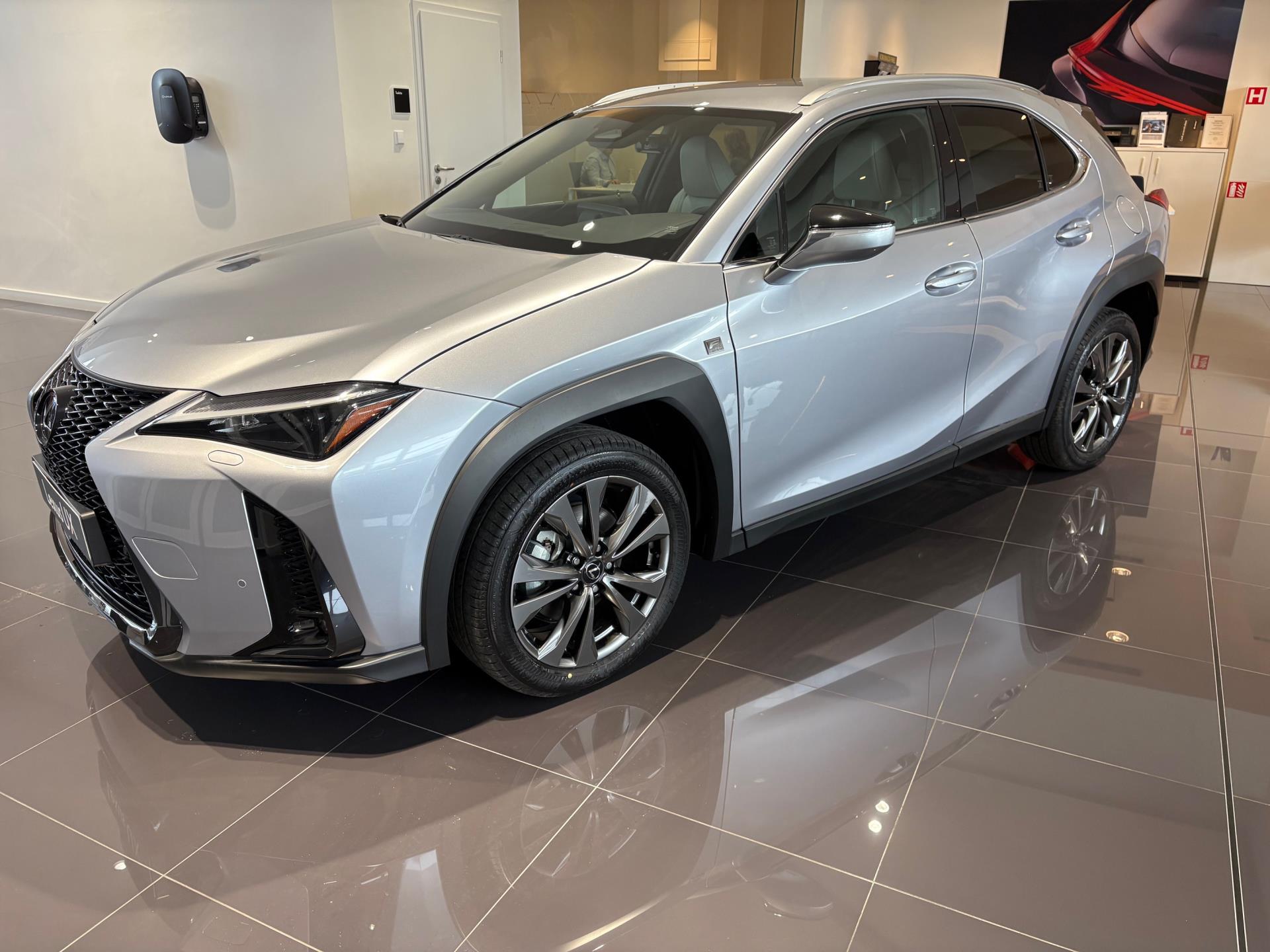 Lexus UX 300h F SPORT Design 2×4