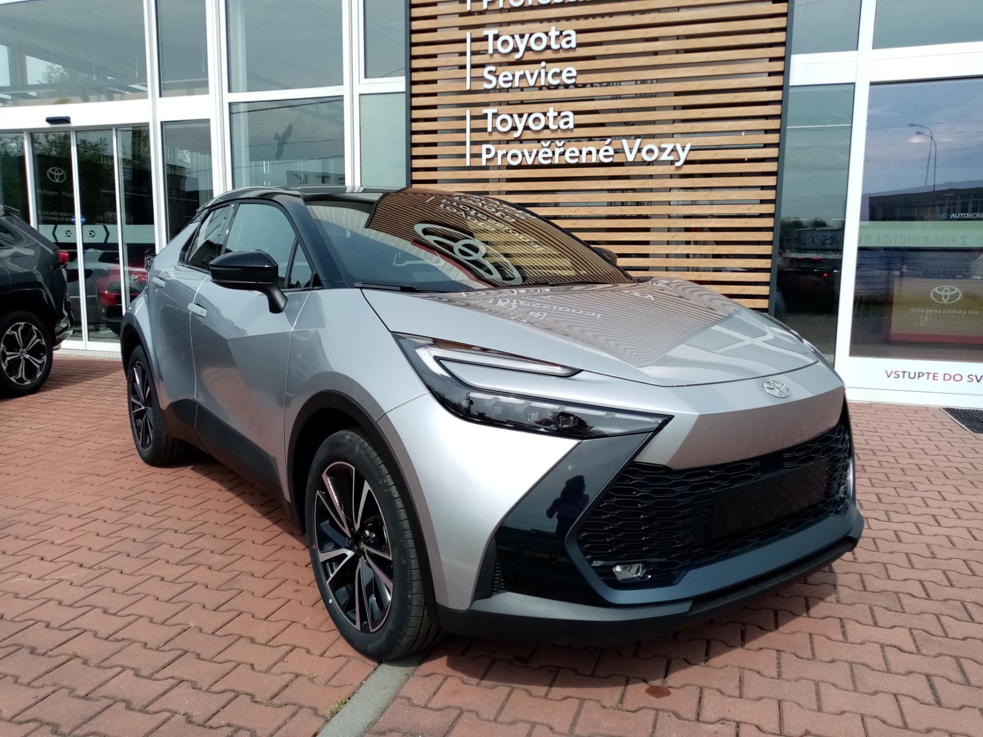 Toyota C-HR 2,0 PHEV EXECUTIVE