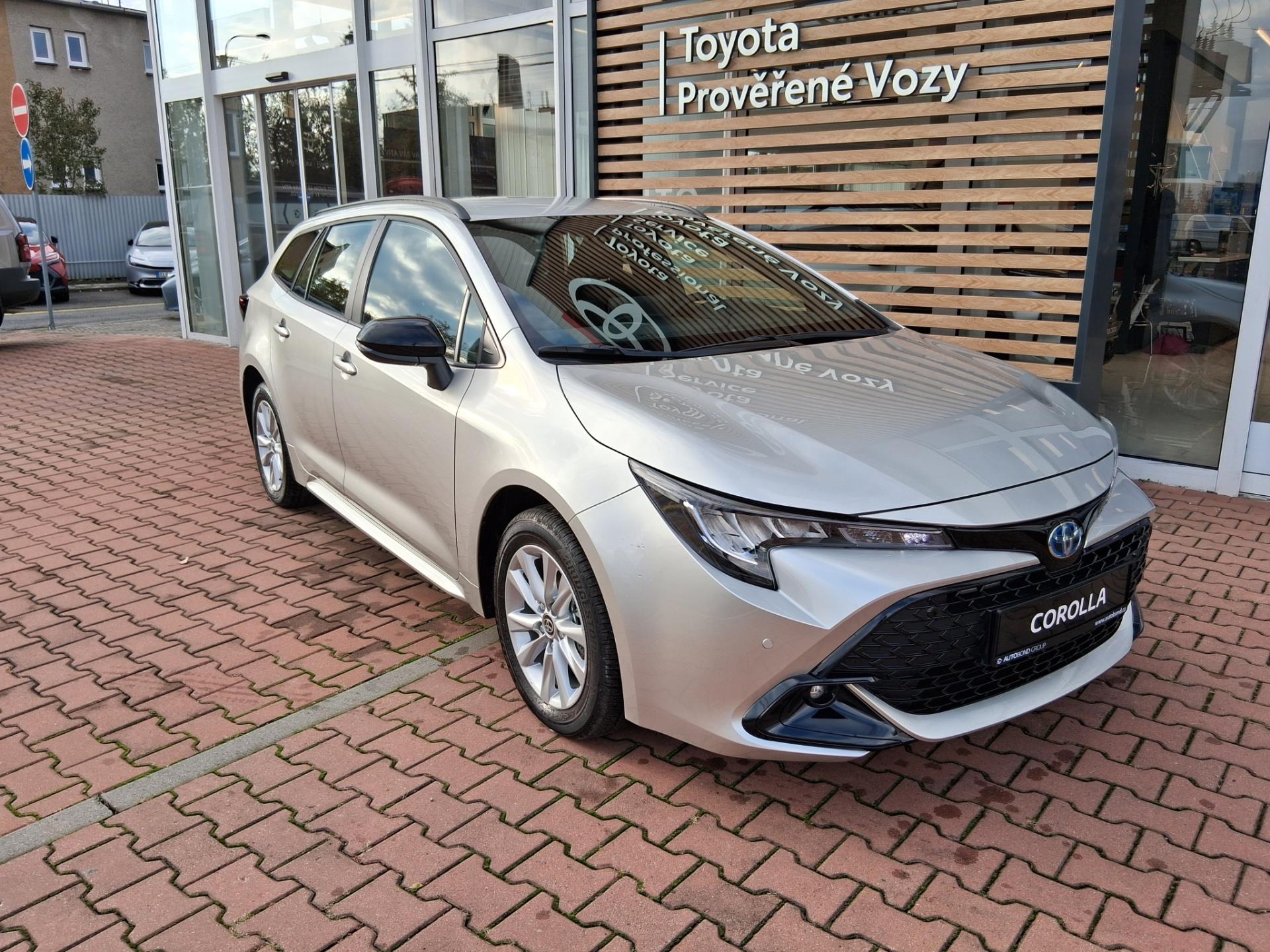 Toyota Corolla 1,8 HEV 140K COMFORT TECH