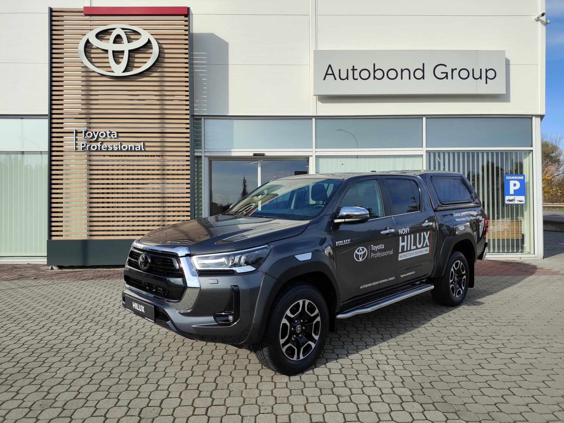 Toyota Hilux 2,8D 6AT Executive 4X4 + Tažné, Hardtop