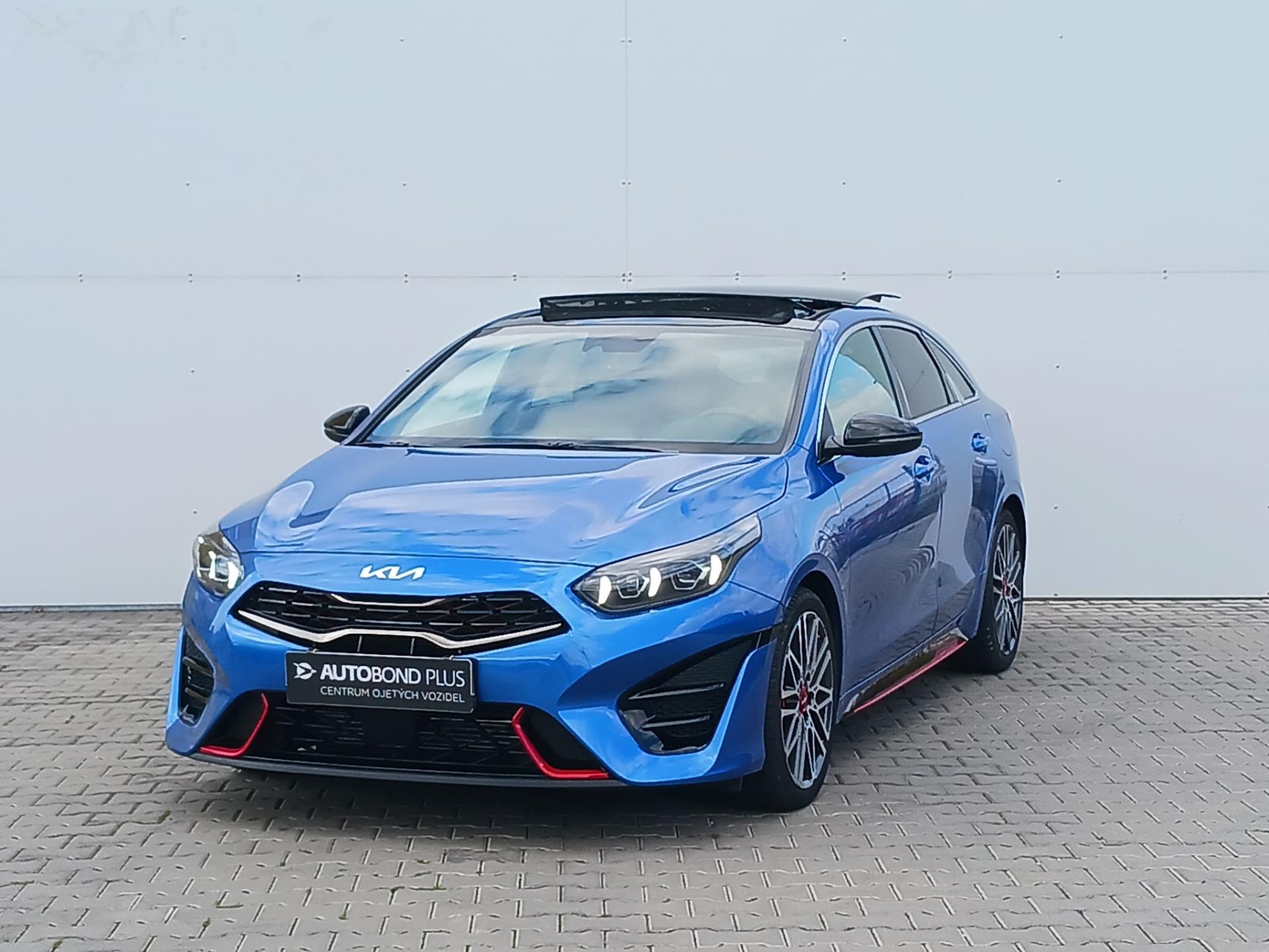 KIA ProCeed 1.6 T-GDI 150kW GT DCT Panorama