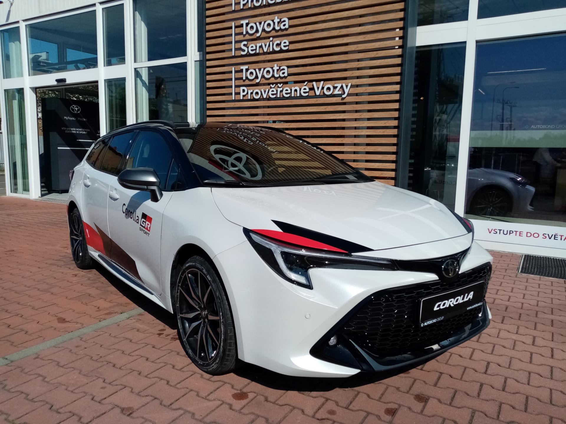 Toyota Corolla 1,8 HEV 4×2 GR SPORT + DYNAMIC