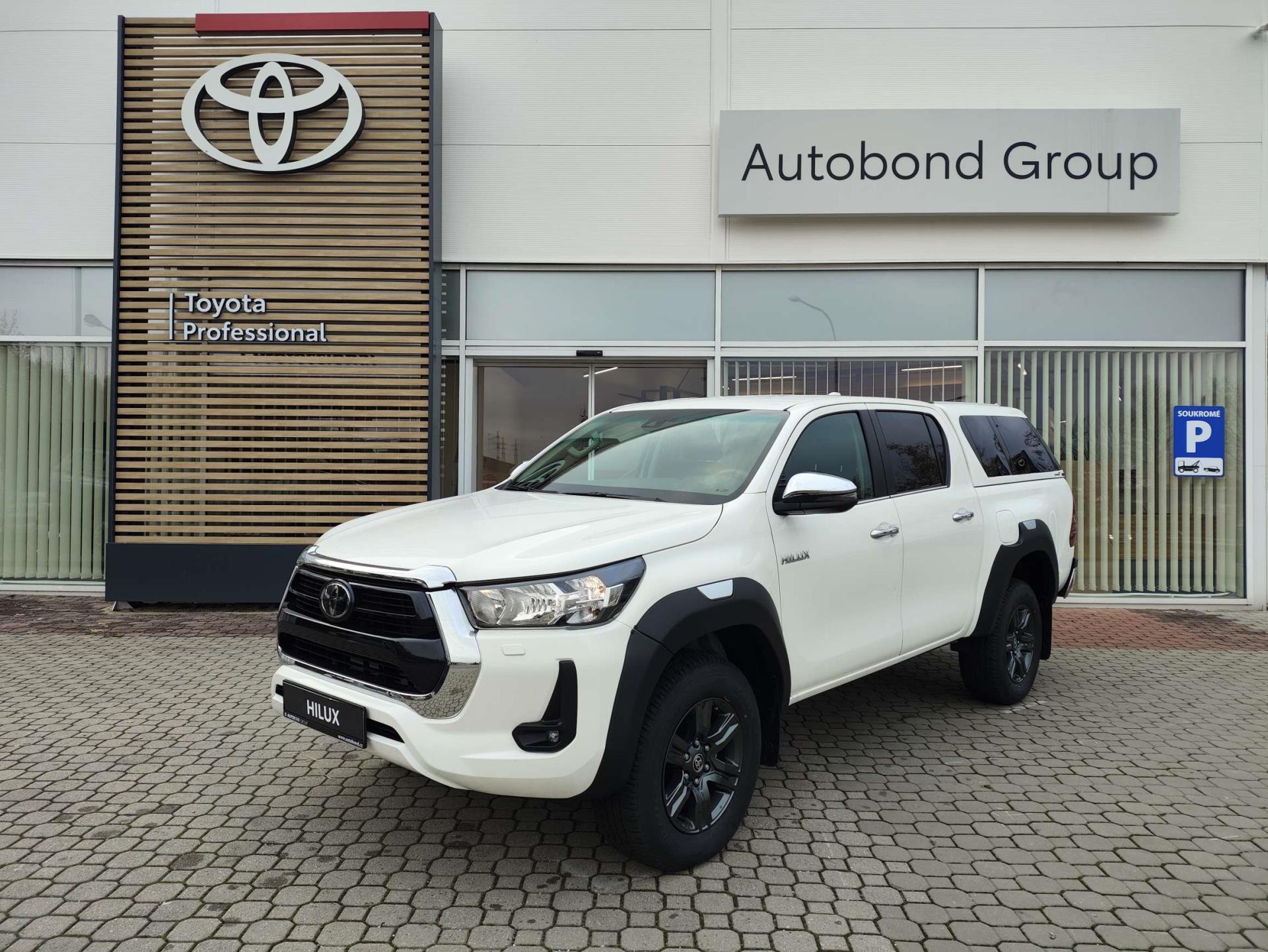 Toyota Hilux 2.8D 6MT Active 4×4 + tažné zařízení, hardtop
