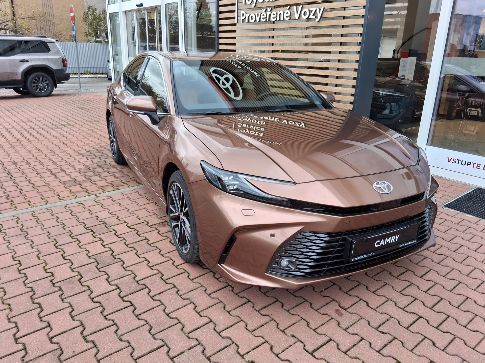 Toyota Camry 2,5 HEV 4X2  230K PRESTIGE