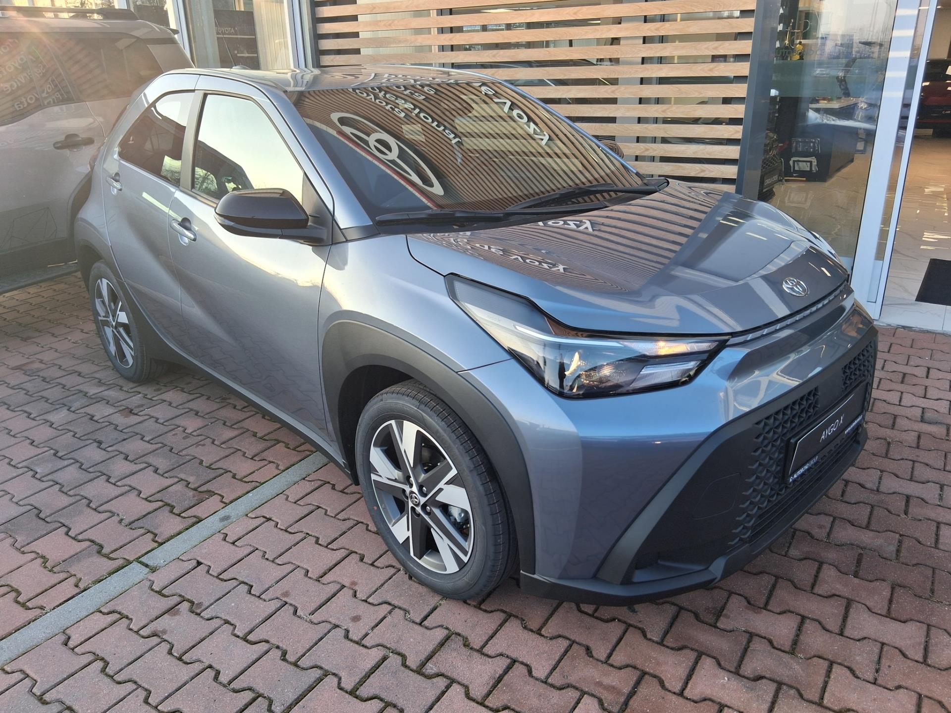 Toyota Aygo X 1,5 HEV 115K COMFORT