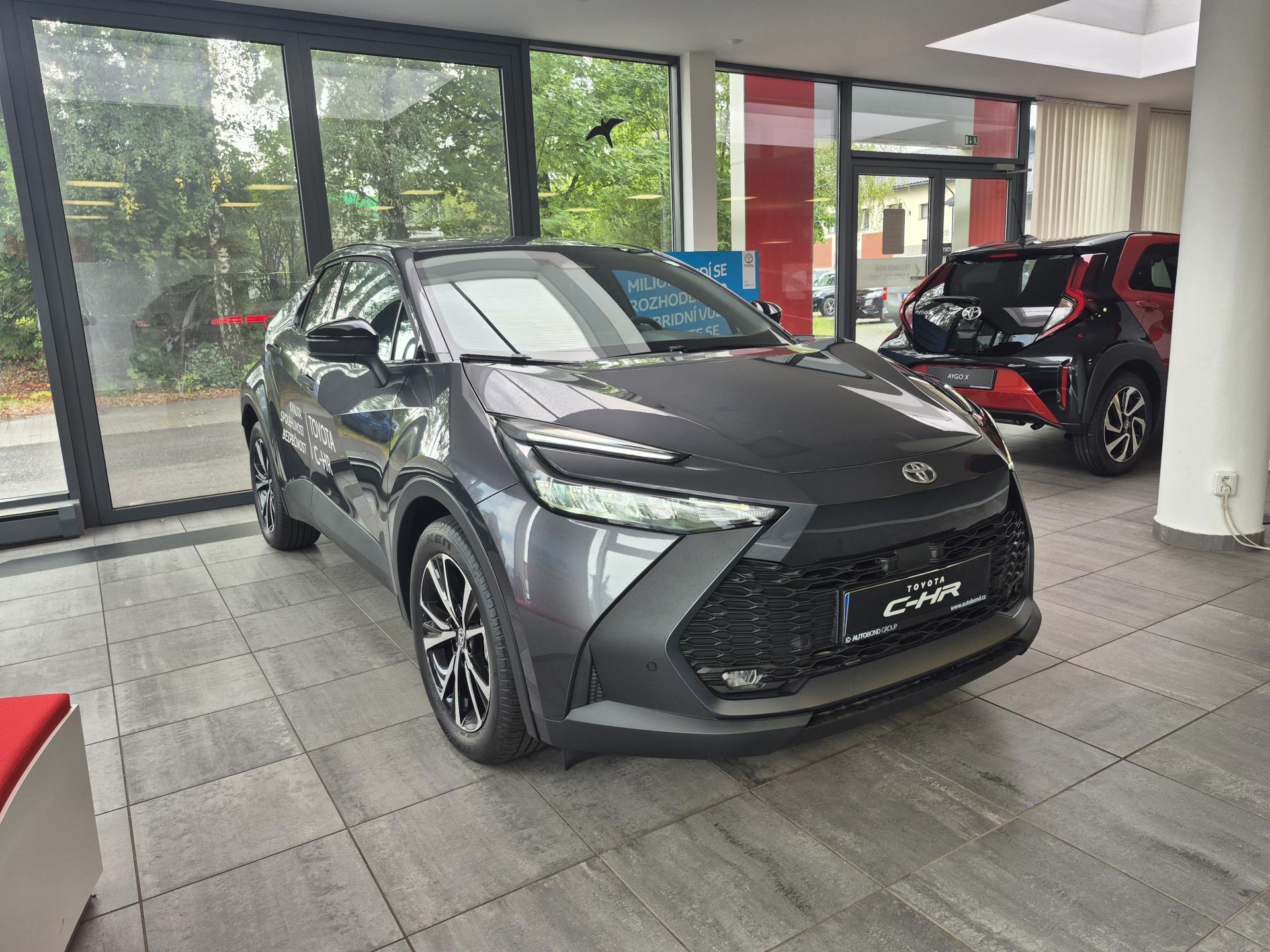 Toyota C-HR Style 1.8 Hybrid (140 k)