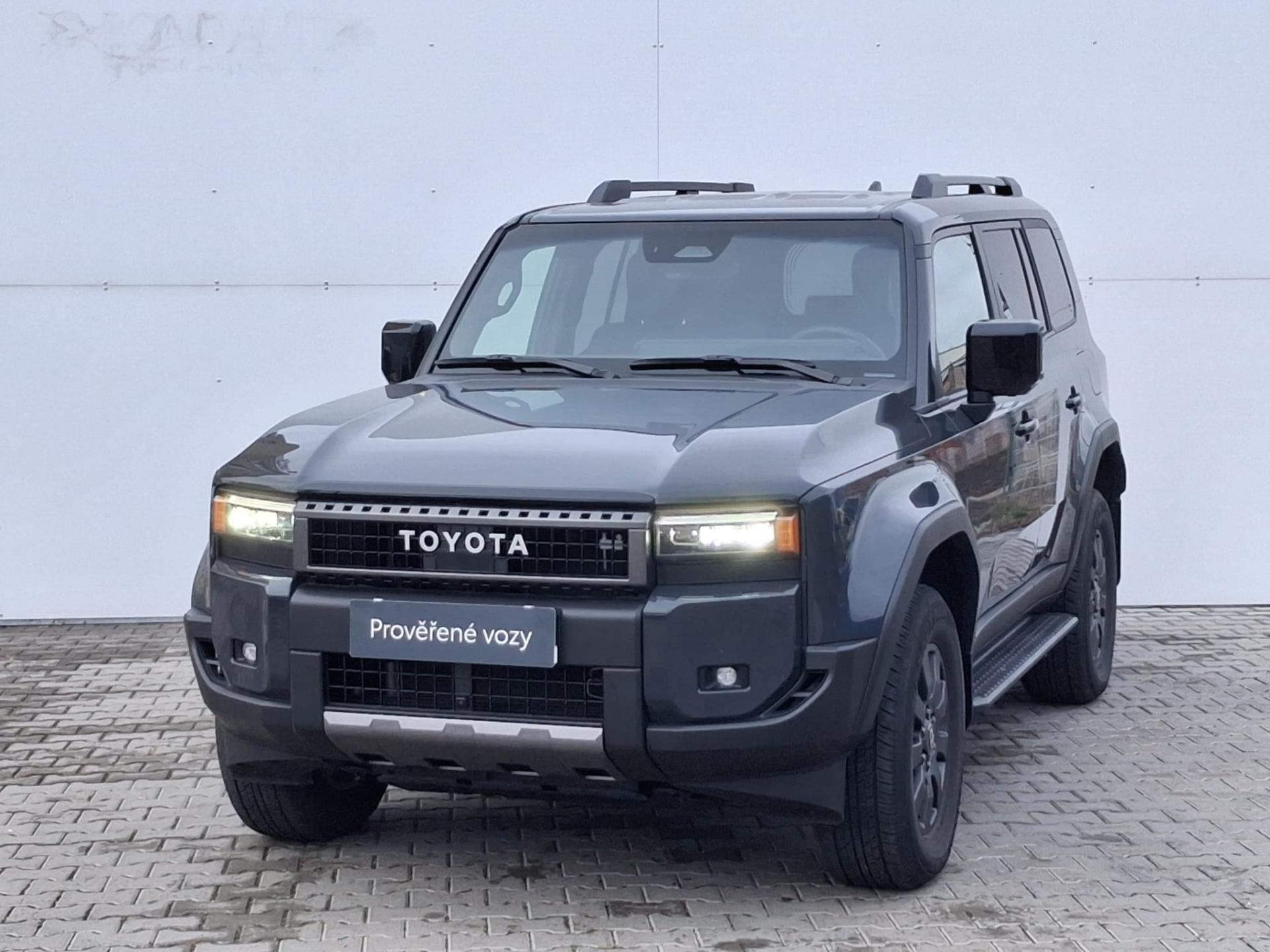 Toyota Land Cruiser 2.8 D-4D 6AT Invincible