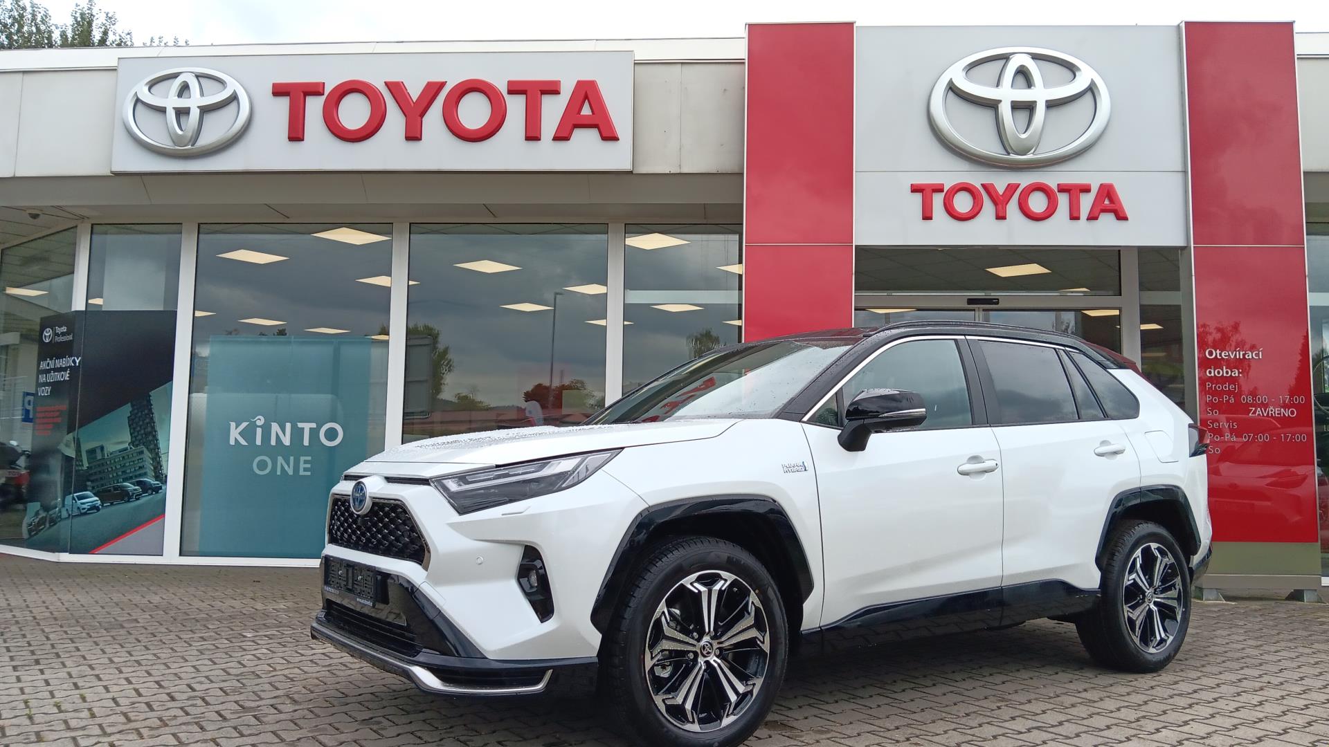 Toyota RAV4 2.5 PHEV EXECUTIVE – TAŽNÉ ZAŘÍZENÍ ODNÍMATELNÉ