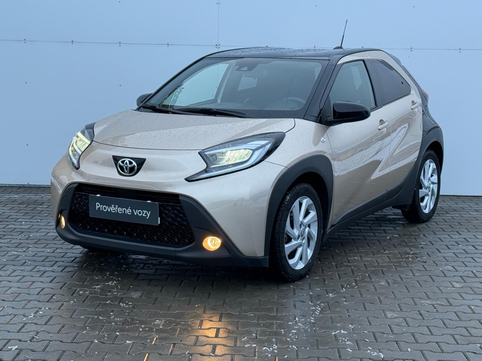 Toyota Aygo X 1.0 VVT-i X-Play Style AT