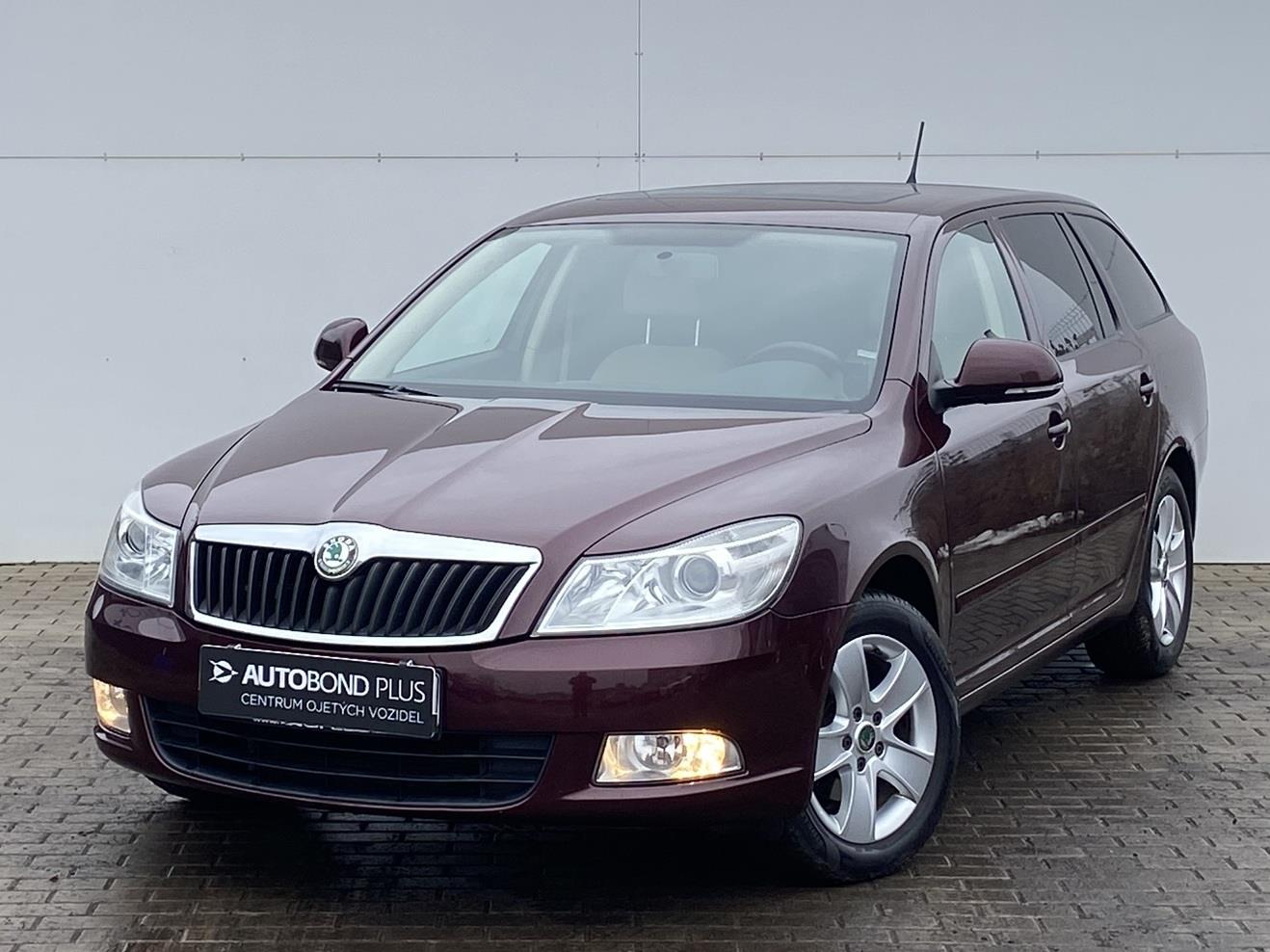 Škoda Octavia 1.6 TDI DSG / 77 kW Elegance