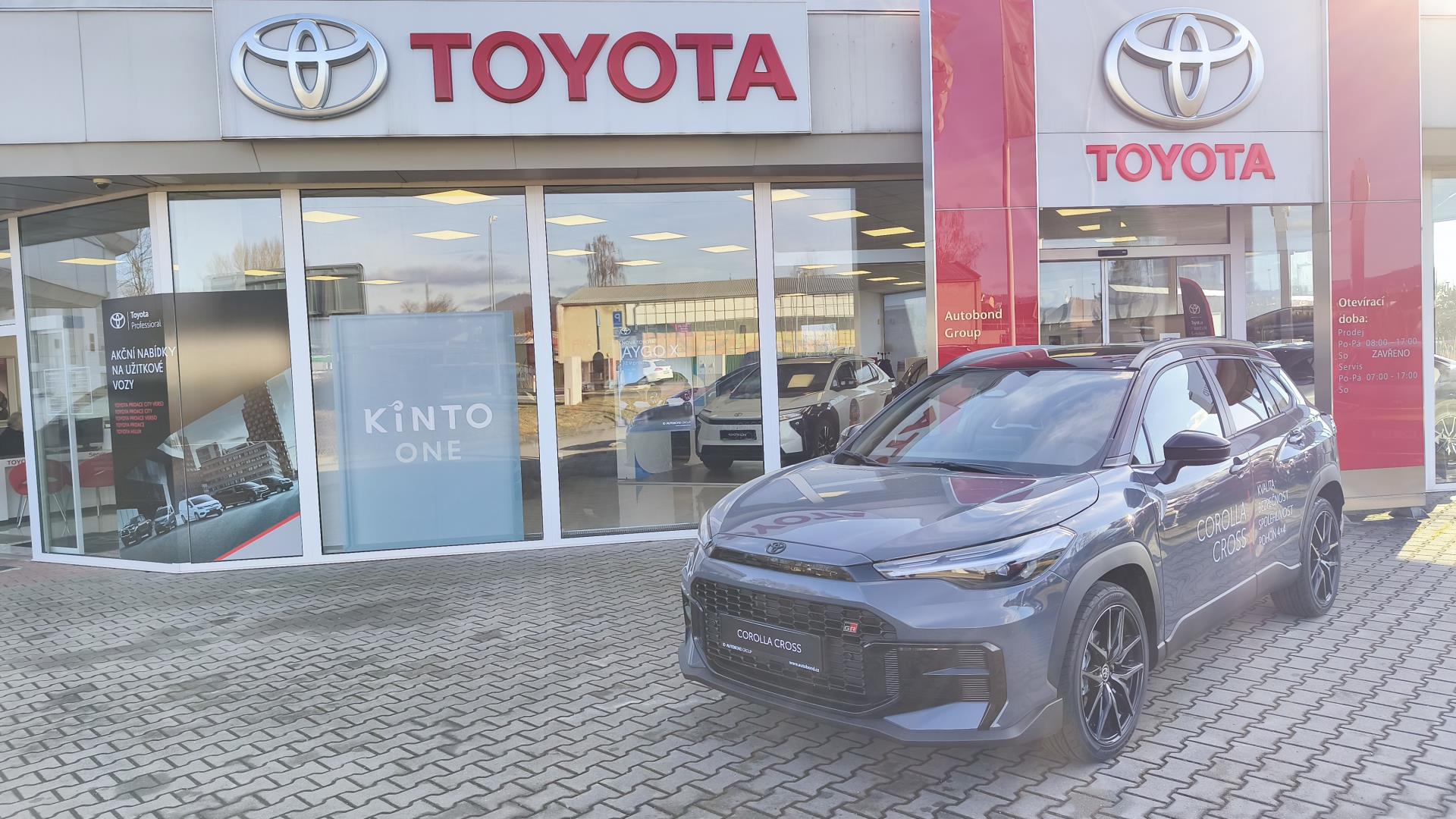 Toyota Corolla Cross 2.0 HEV 4X4 – GR SPORT VIP