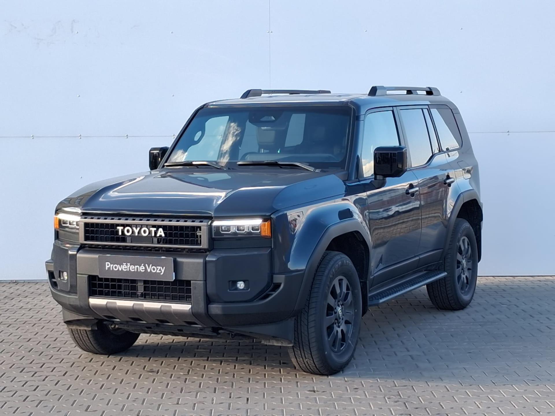 Toyota Land Cruiser 2.8 D-4D 6AT Invincible