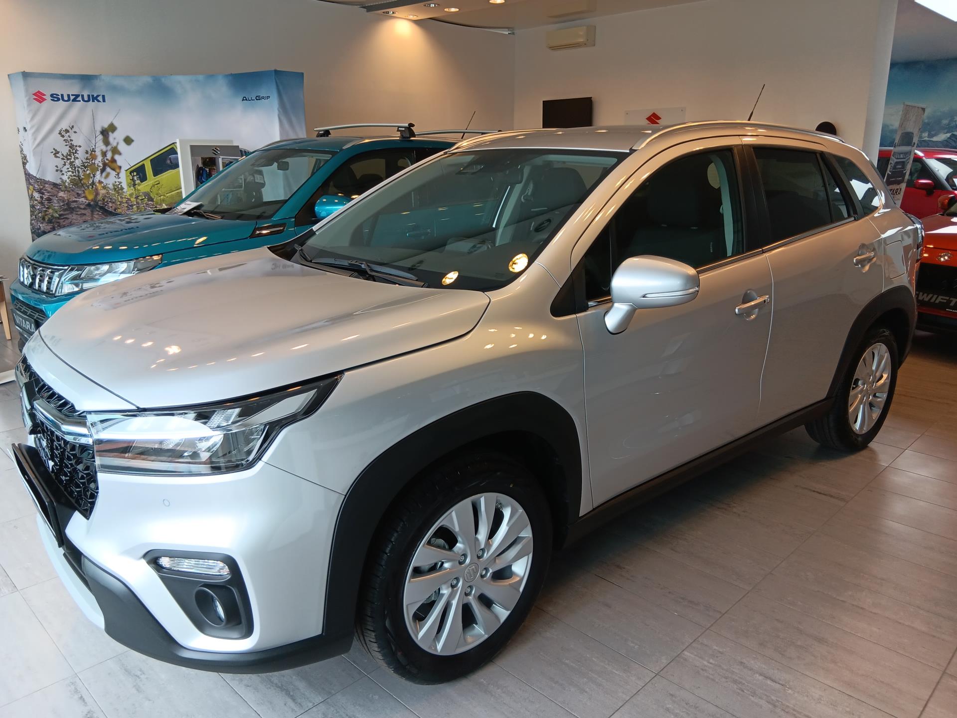 Suzuki S-Cross PREMIUM 1,4 HYBRID M/T 4×2 MY25