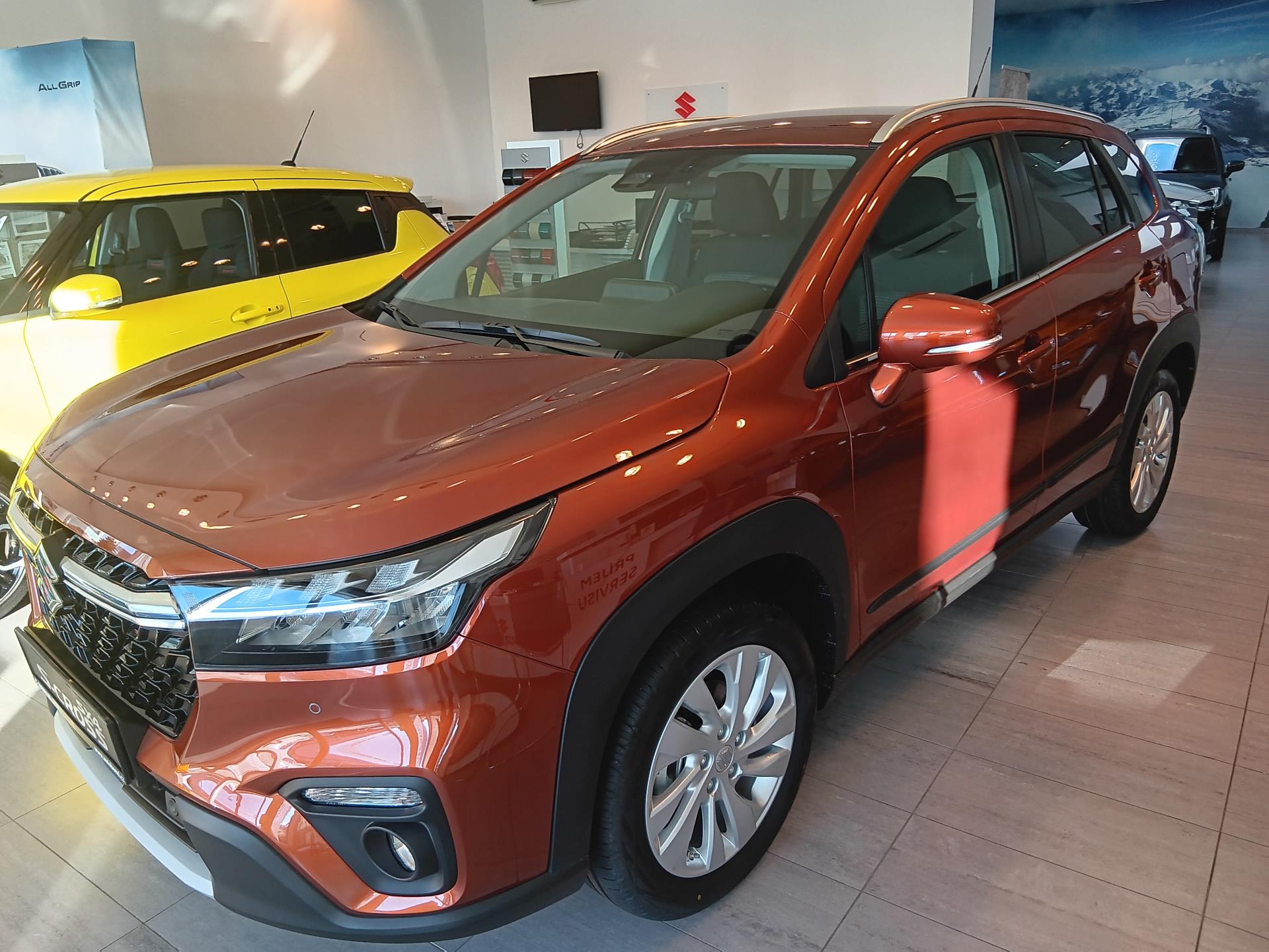 Suzuki S-Cross ELEGANCE 1,4 HYBRID M/T 4×4 MY25