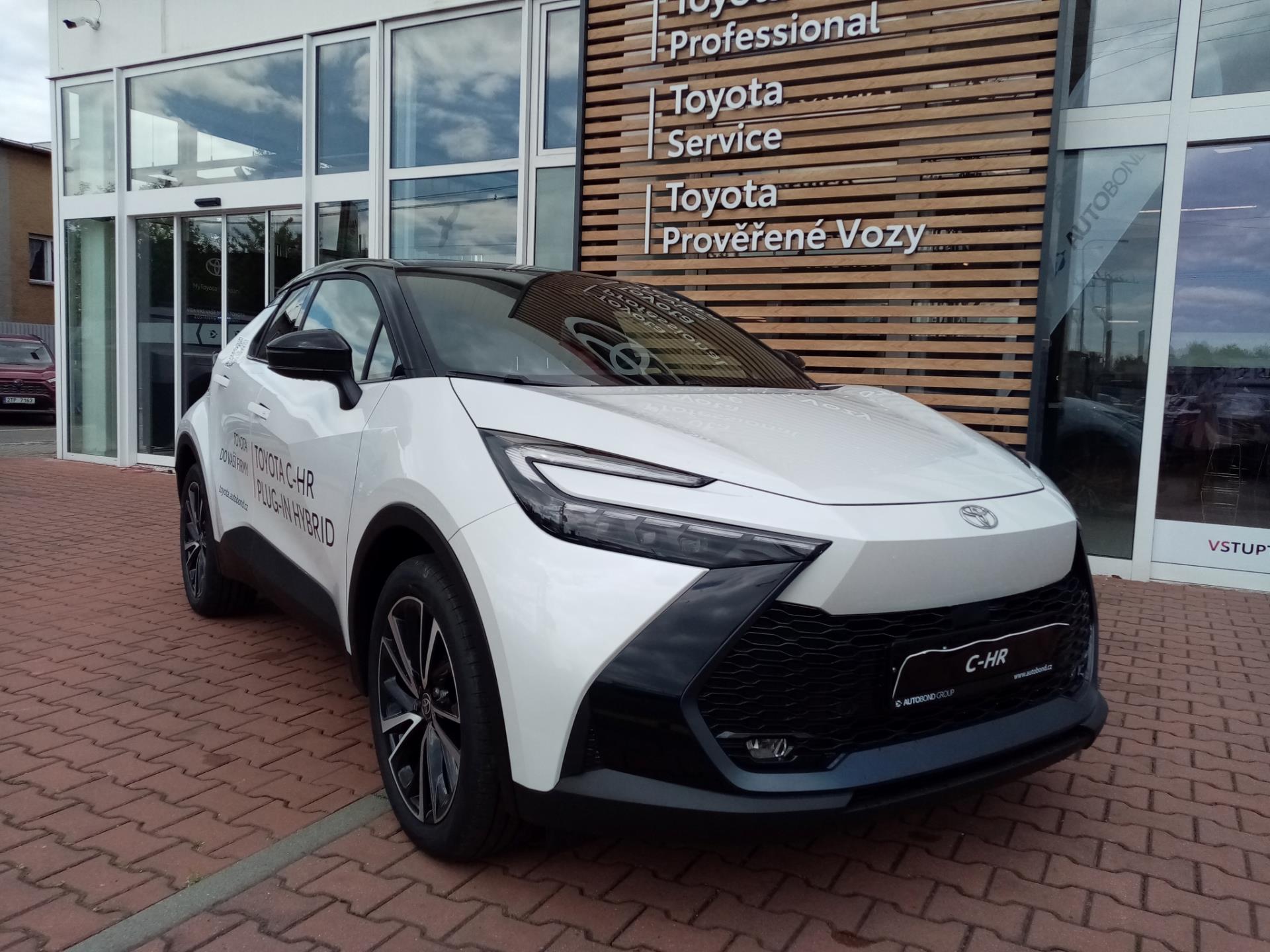 Toyota C-HR 2.0 PHEV 4×2 EXECUTIVE