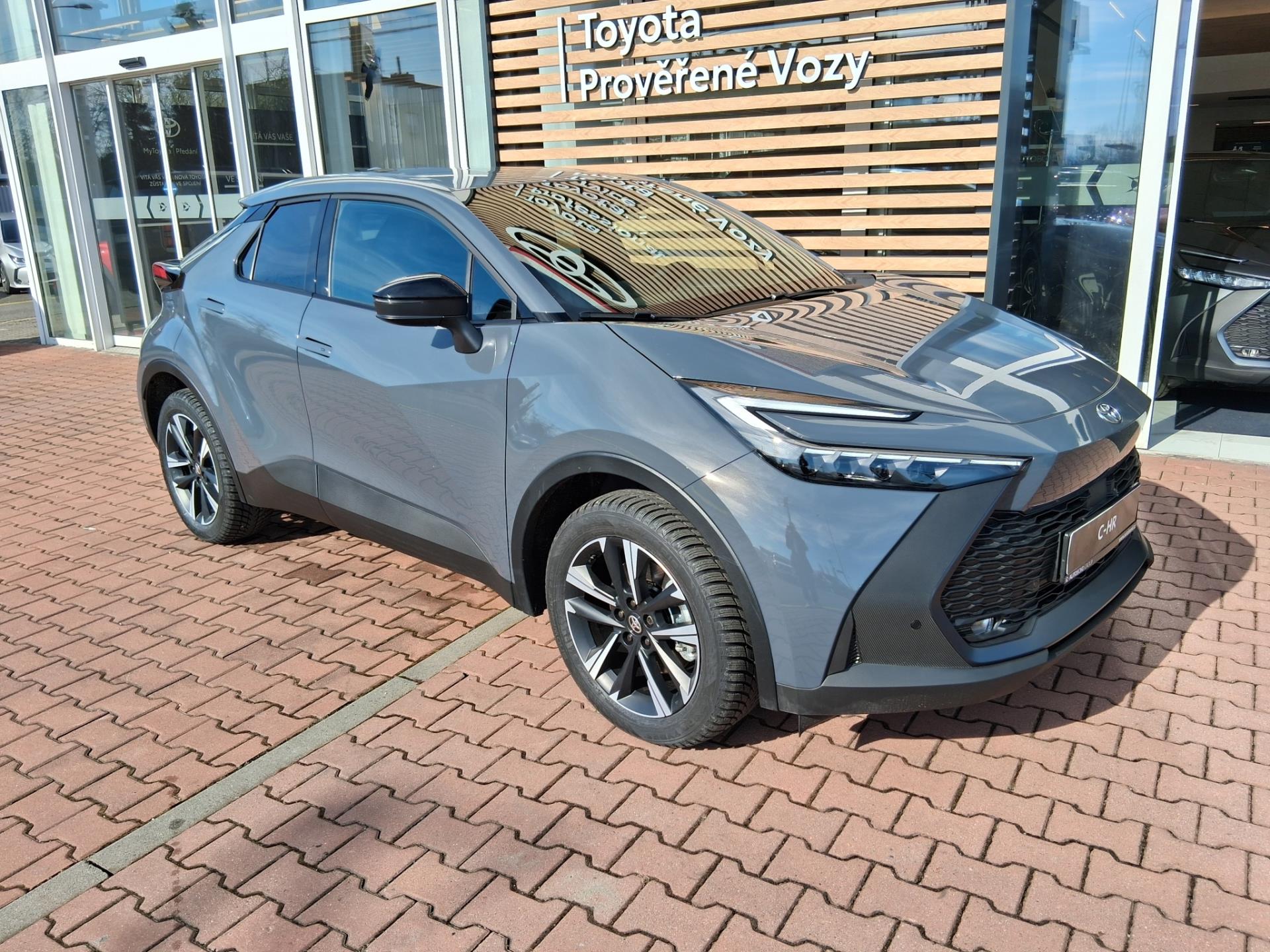 Toyota C-HR 2,0 PHEV 4X2 STYLE