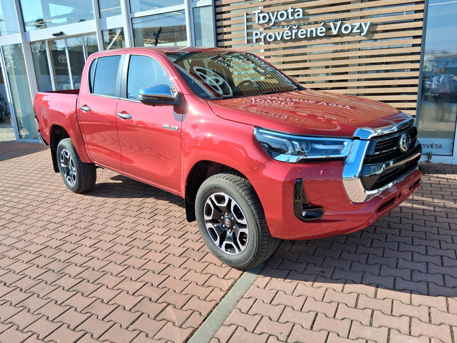 Toyota Hilux 2,8D-4D 205K EXECUTIVE