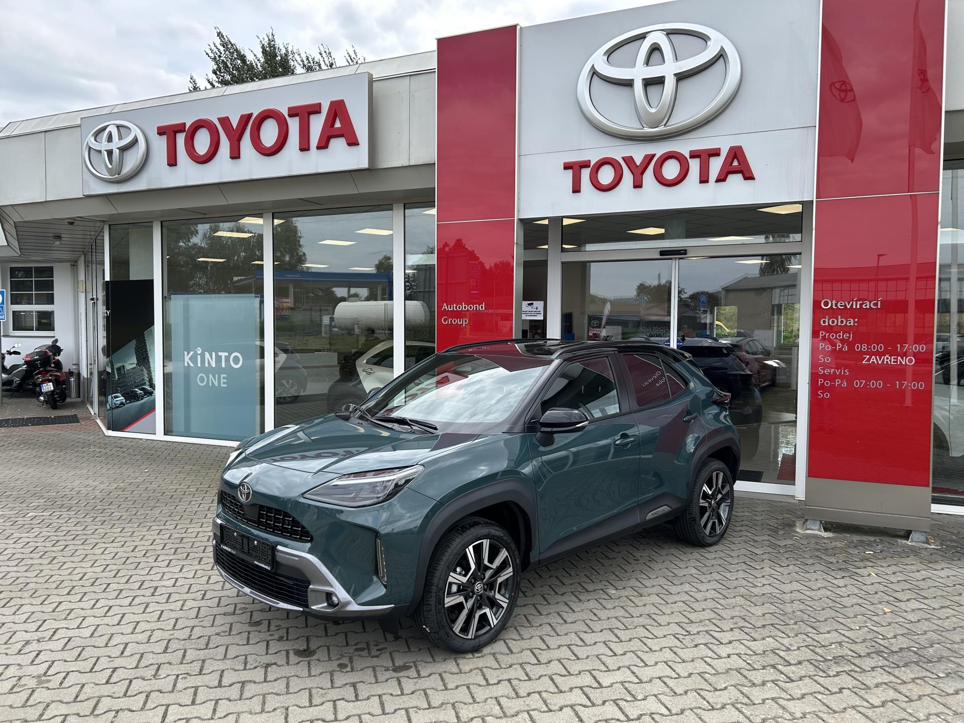 Toyota Yaris Cross 1.5 HEV 4X4 EXECUTIVE BITONE
