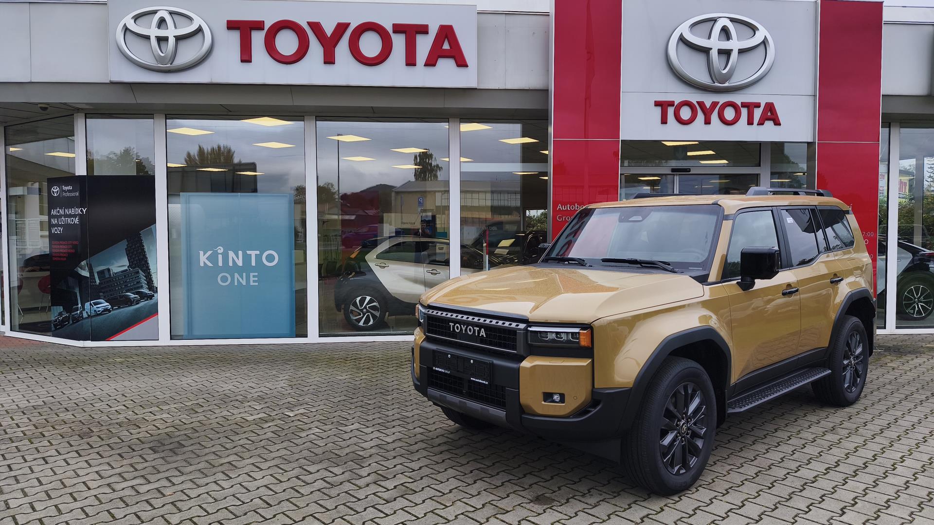 Toyota Land Cruiser 2.8L MHEV 8AT 4X4 – EXECUTIVE SKYVIEW