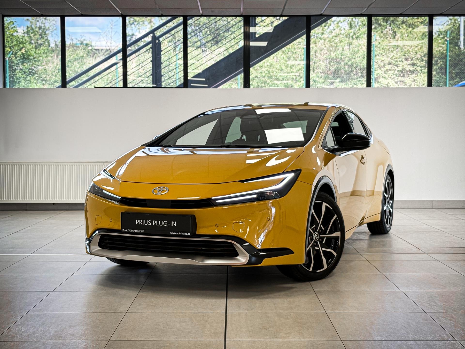Toyota Prius 2.0  e-CVT Plug-in Hybrid, Prestige