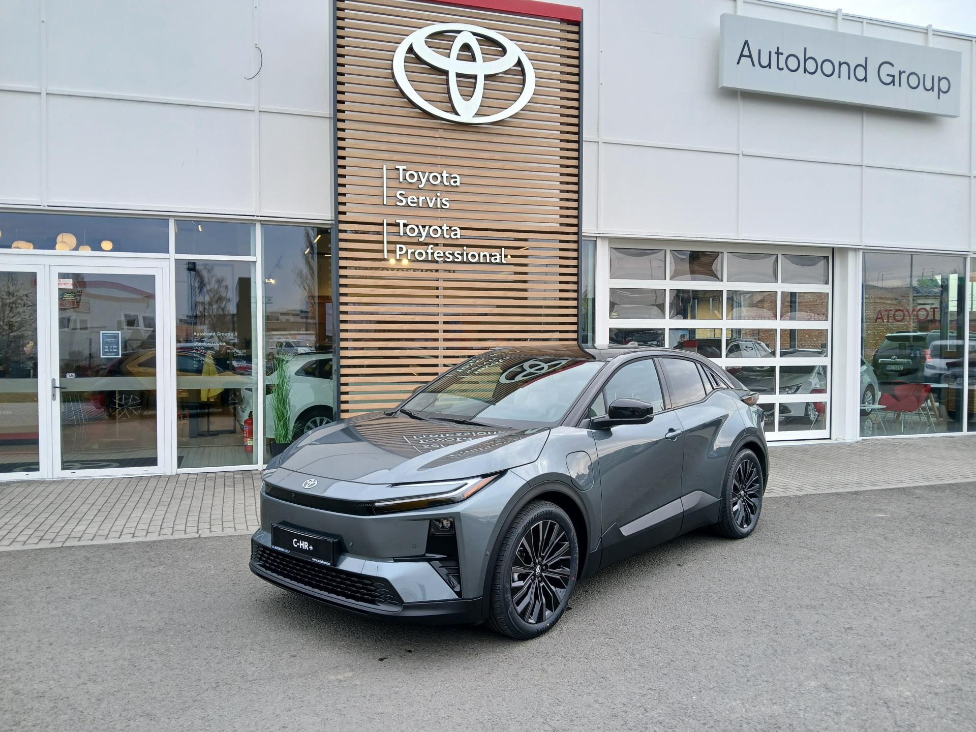 Toyota C-HR Executive BEV 77 kWh 343 koní 4×4