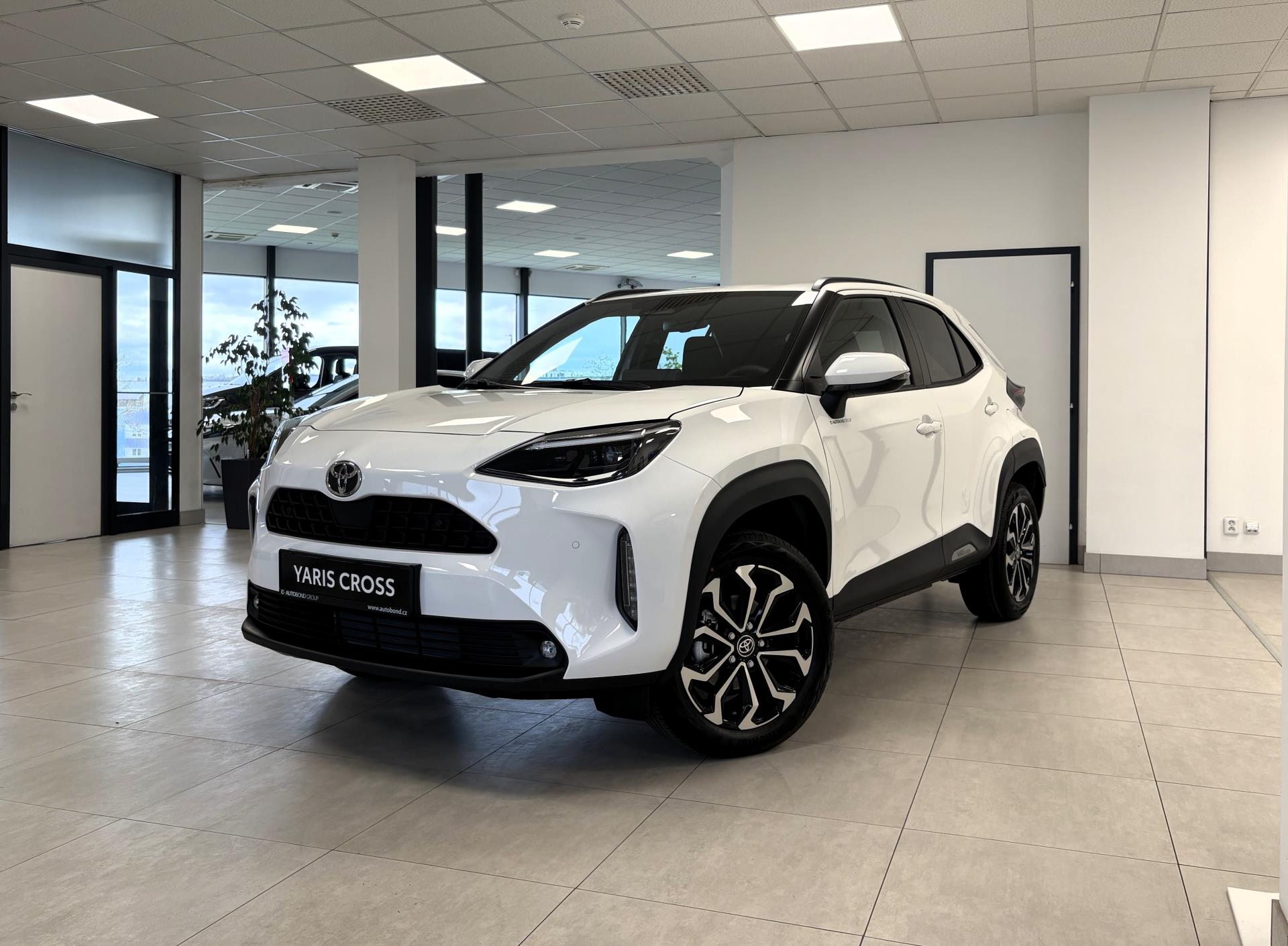 Toyota Yaris Cross 1.5 Hybrid  e-CVT (4×2), Style