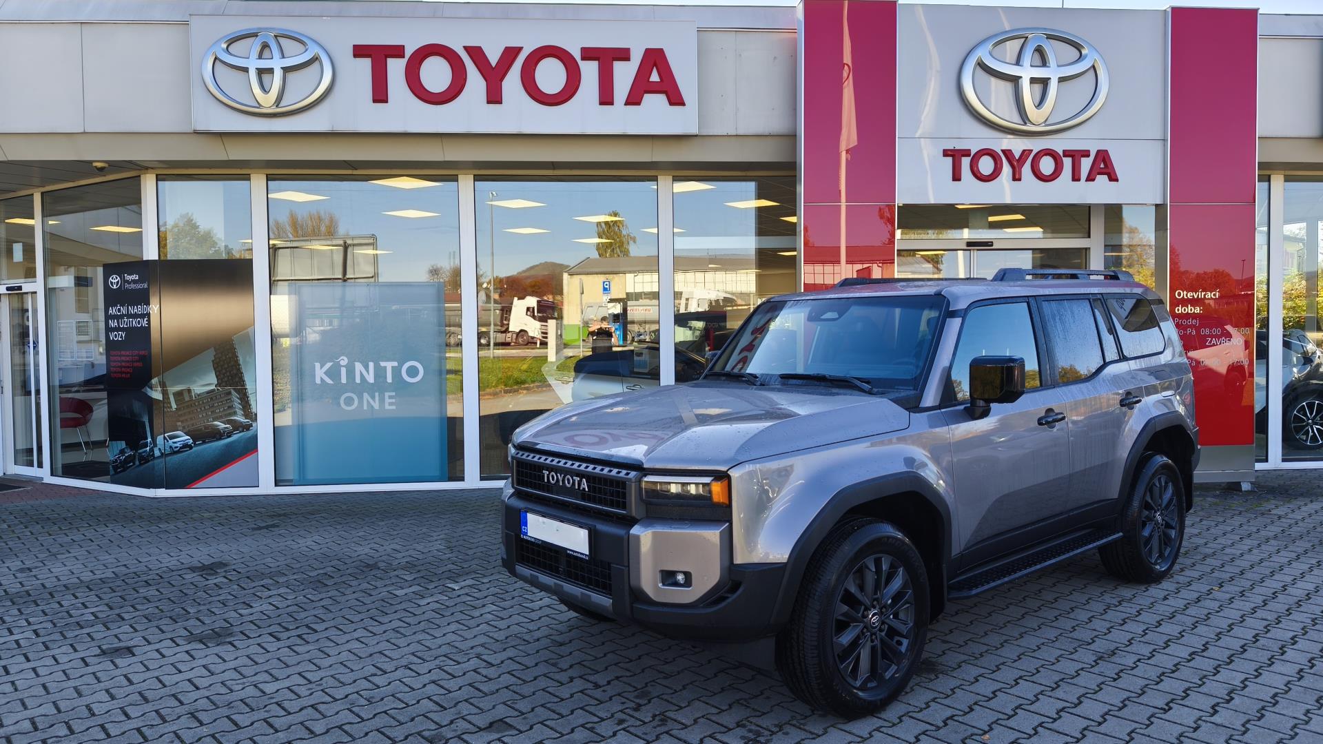 Toyota Land Cruiser 2.8 DIESEL MHEV EXECUTIVE SKYVIEW