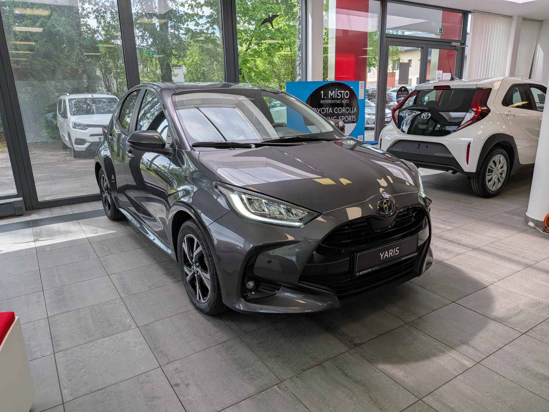 Toyota Yaris Style 1.5 Hybrid (116 k)
