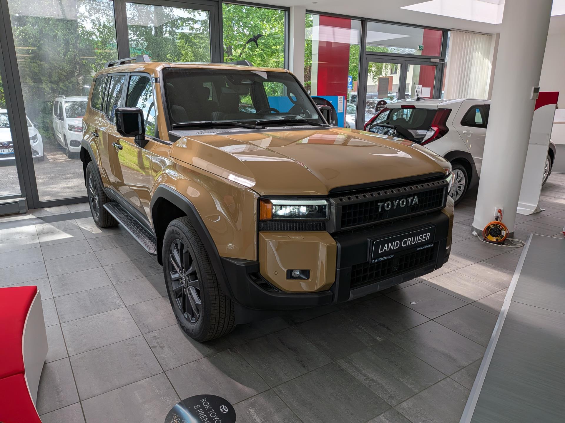 Toyota Land Cruiser Executive Skyview 4×4 2.8L Diesel 48V MHEV