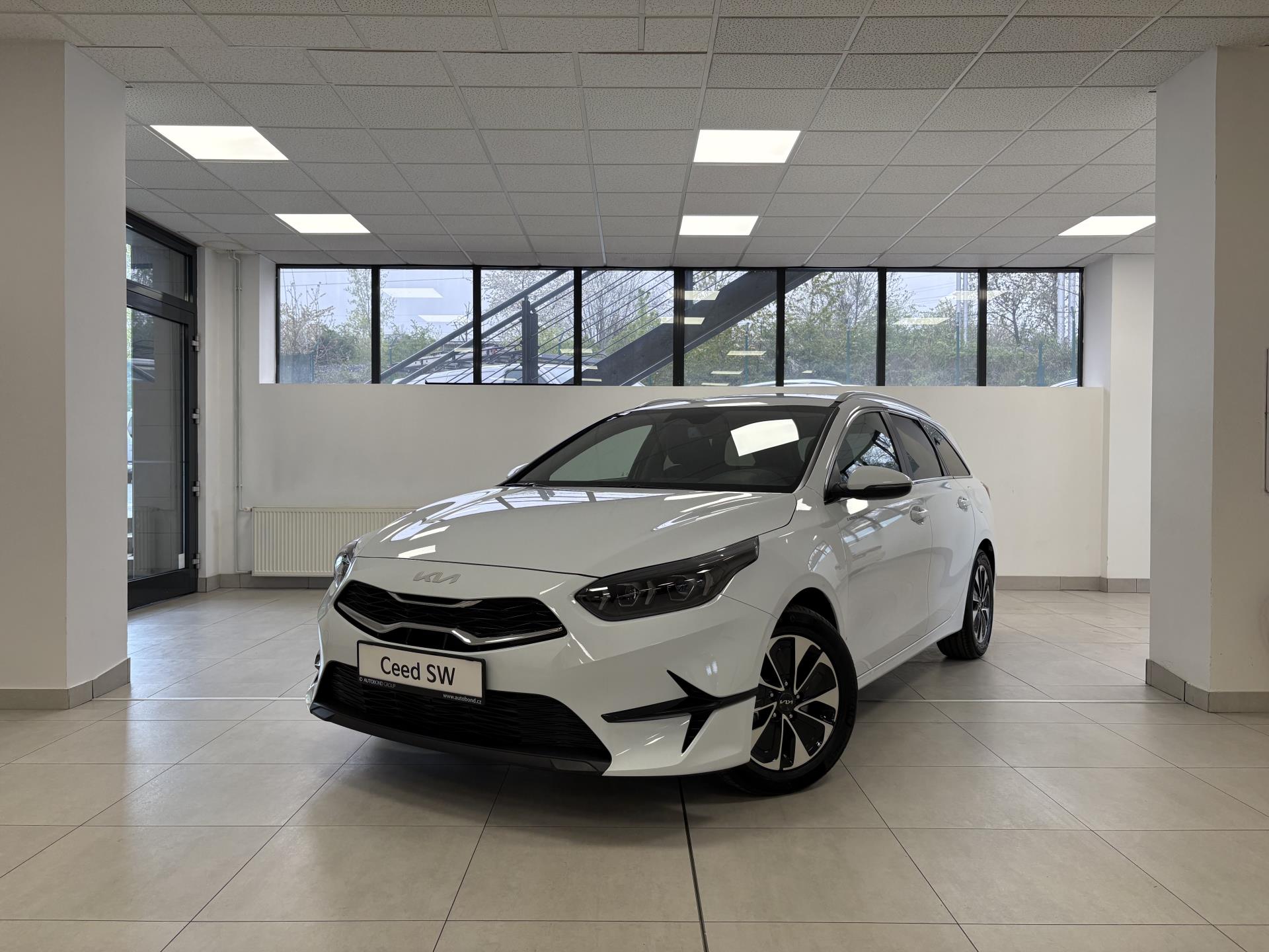 KIA Ceed 1,5 T-GDi GPF 7DCT TOP 2025