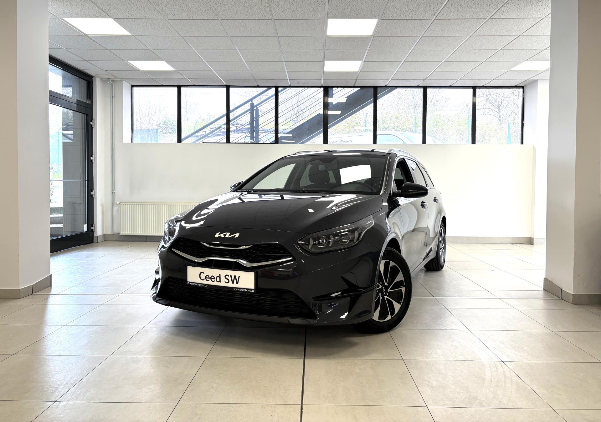 KIA Ceed 1,5 T-GDi GPF 7DCT TOP (2025)