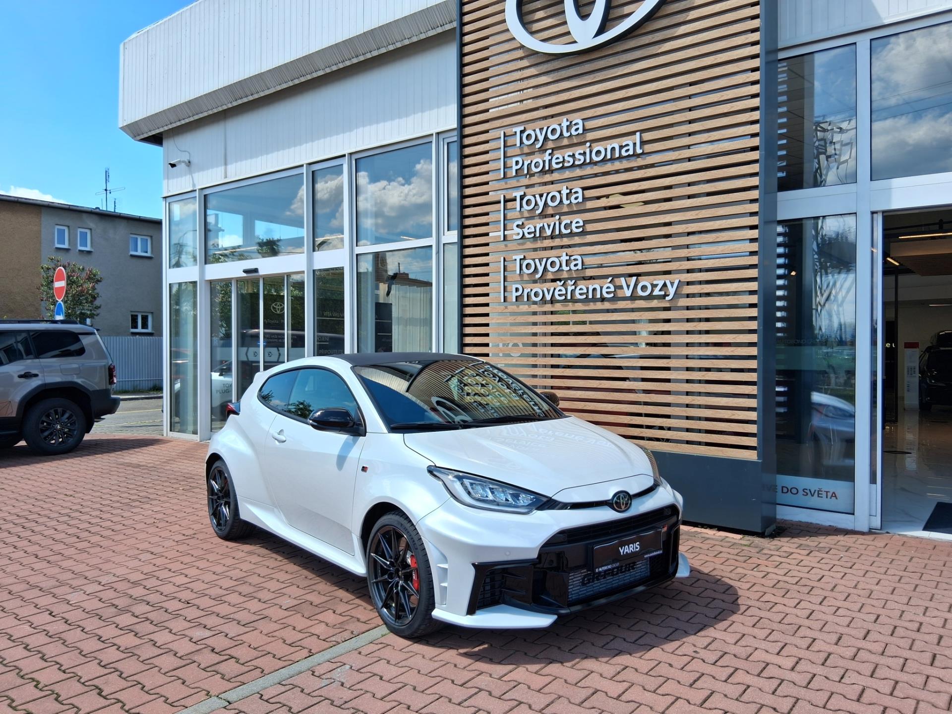 Toyota GR Yaris 1,6 TURBO 4X4 8AT DYNAMIC + VIP