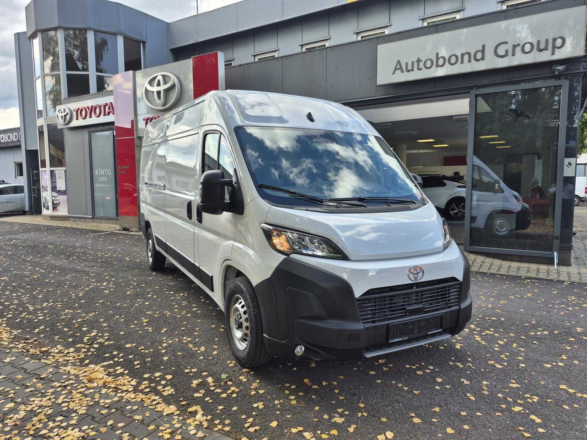Toyota Proace Max 2.2L Diesel Active 140K + dřevěná podlaha ZDARMA