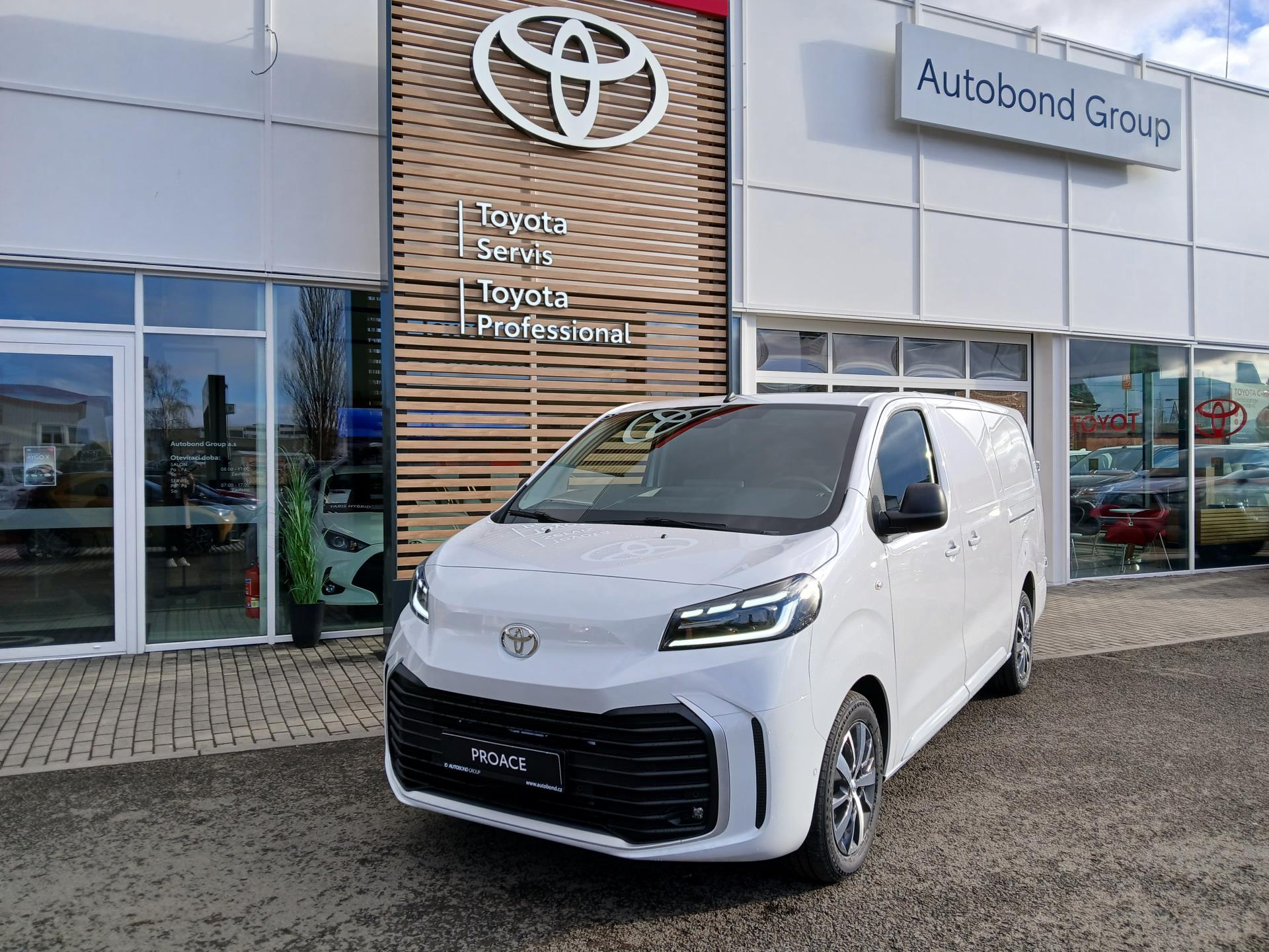 Toyota ProAce 2.2 D, 8st. AT, L2 Comfort