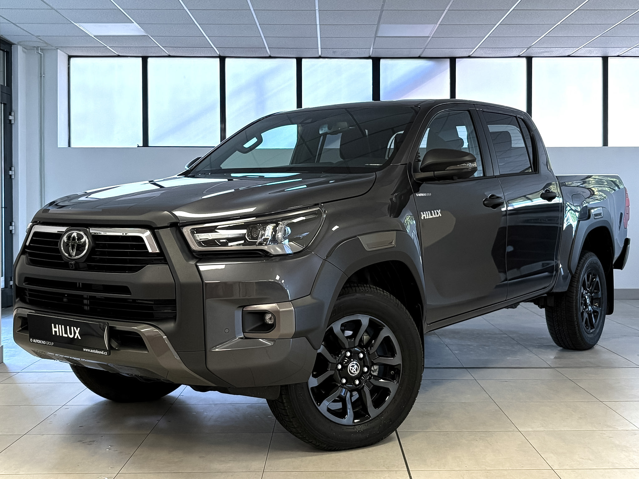 Toyota Hilux 2,8 Diesel, 6st (4×4),4D Double Cab, Invincible+tažné