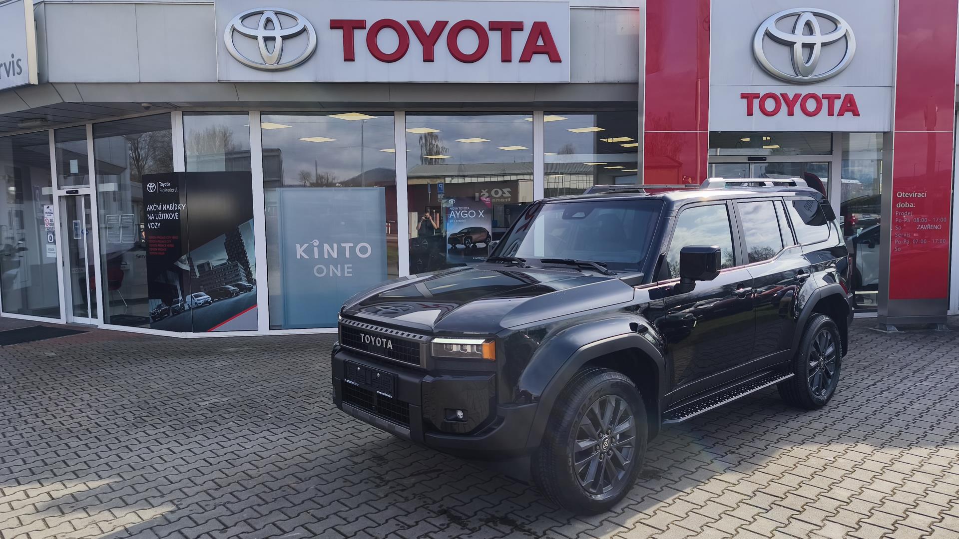 Toyota Land Cruiser 2.8 DIESEL MHEV EXECUTIVE SKYVIEW