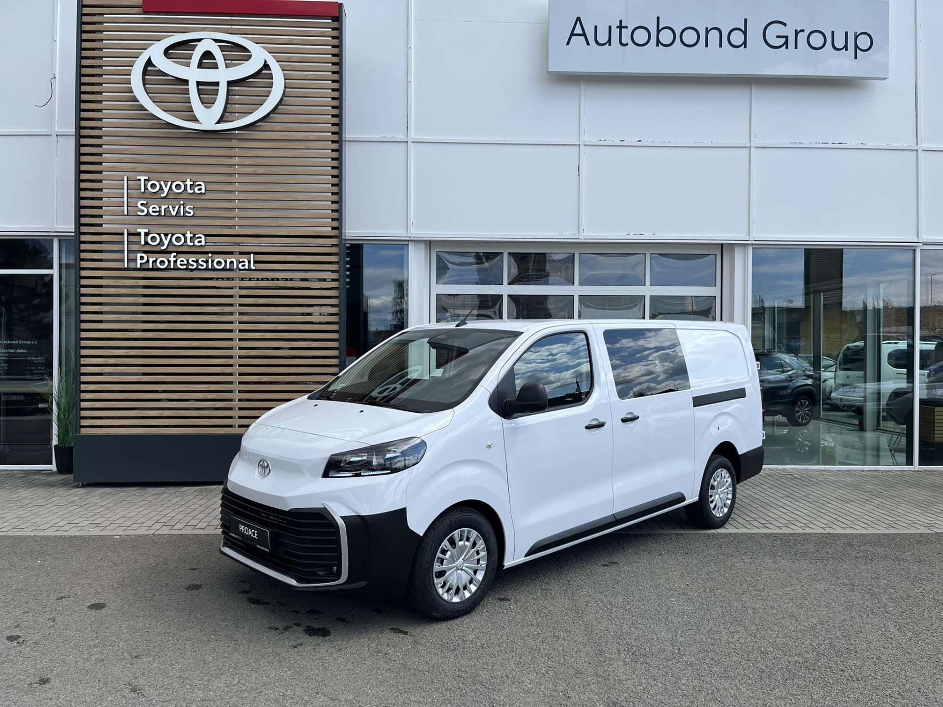 Toyota ProAce 2.2 D-4D 150k 6M/T Crew CAB 6 míst